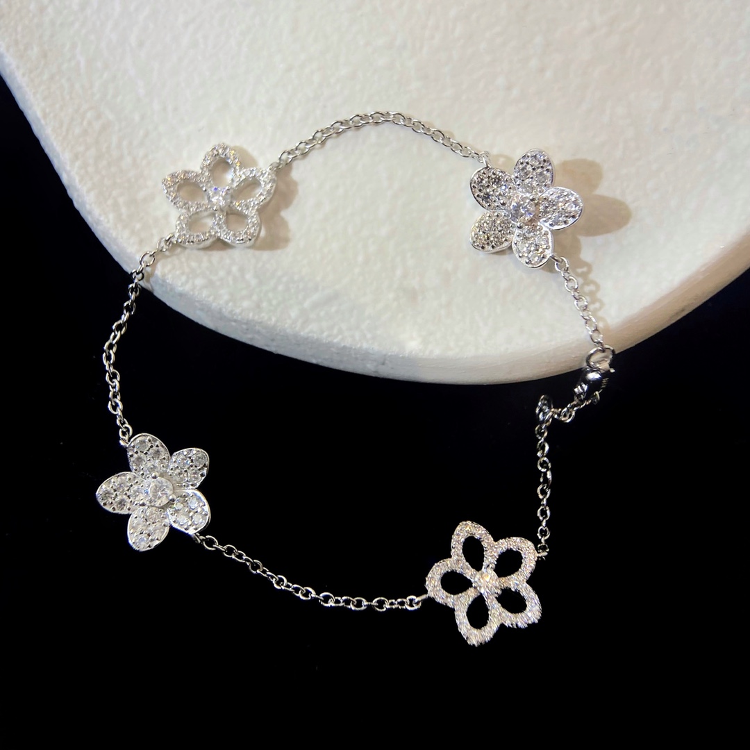 Floral Pavé Diamond Bracelet