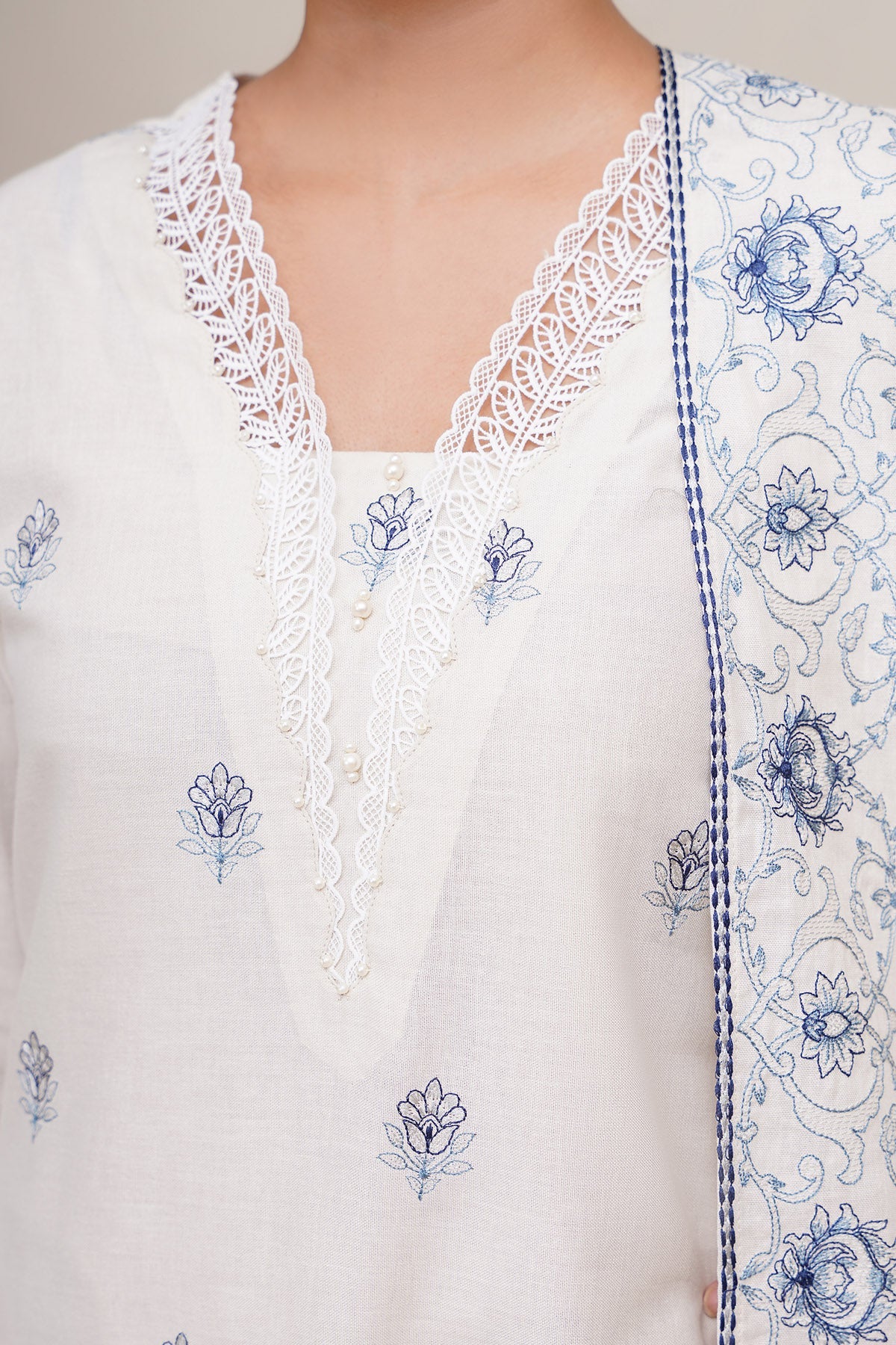 KHADDAR | EMBROIDERED