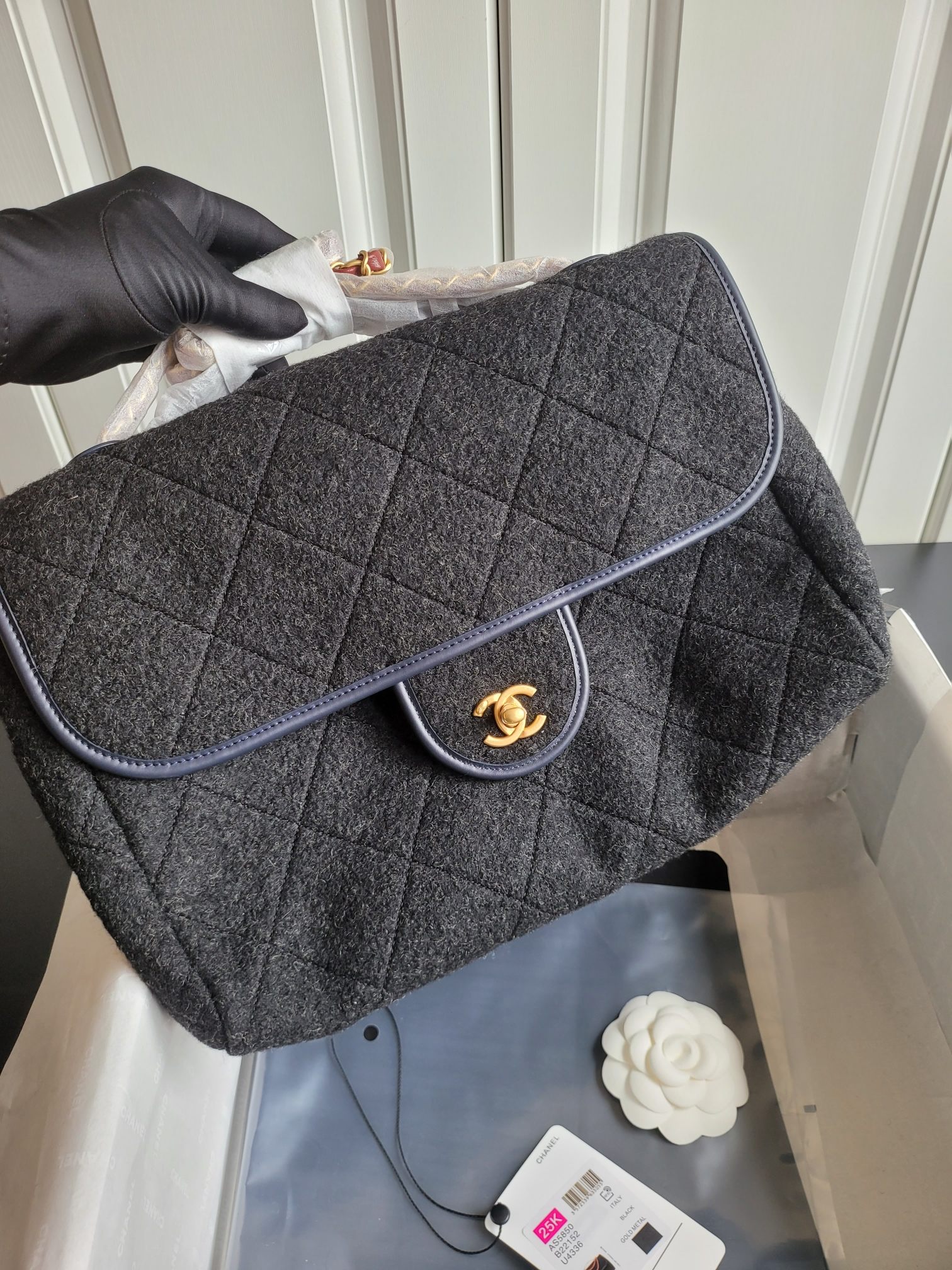 Classic Flap Maxi - Mocuir