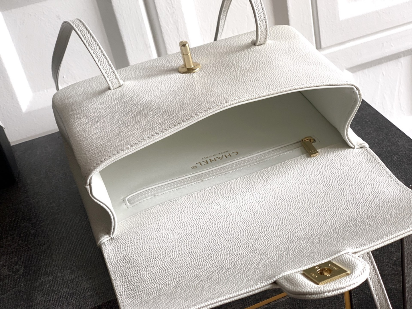 Preppy Coco Small Flap Bag (AS4818) in White Grained Calfskin with Gold-Tone Hardware, 26P Pre-Fall Collection - Mocuir