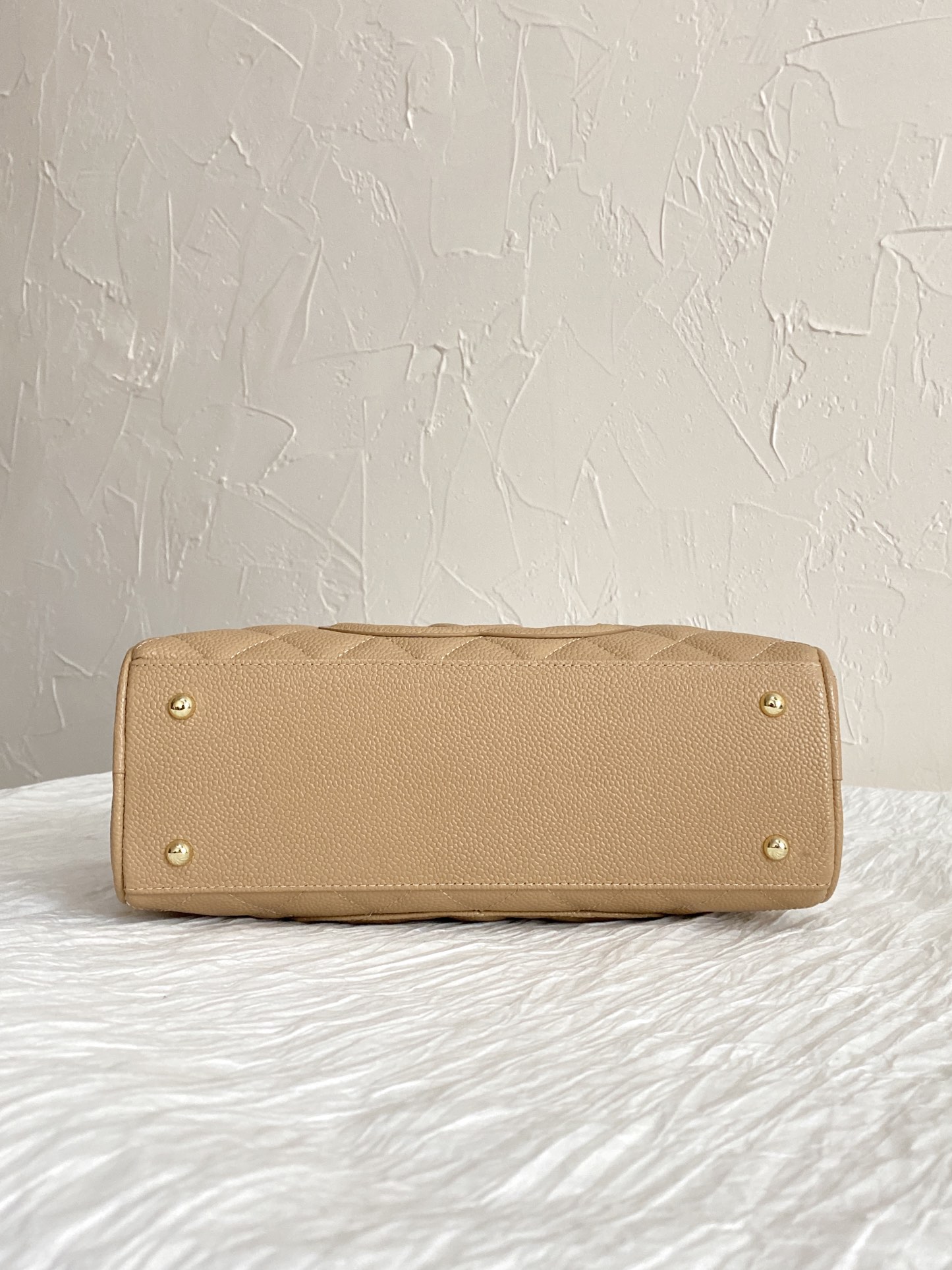 Vintage 2003-2004 CC Quilted Caviar Bowling Bag in Beige with Gold Hardware - Mocuir