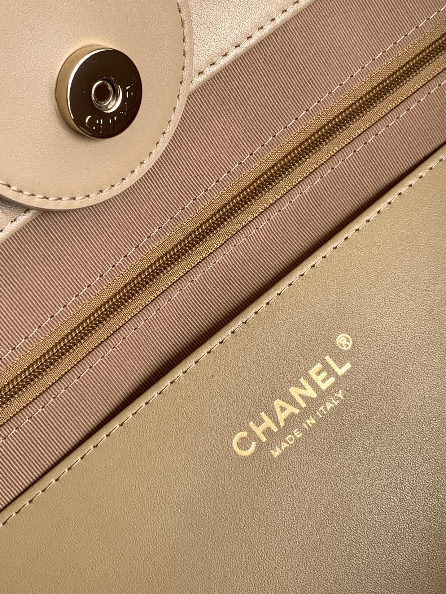 Deauville Large Striped Canvas Tote Bag in Caramel with Gold-Tone Hardware - Mocuir