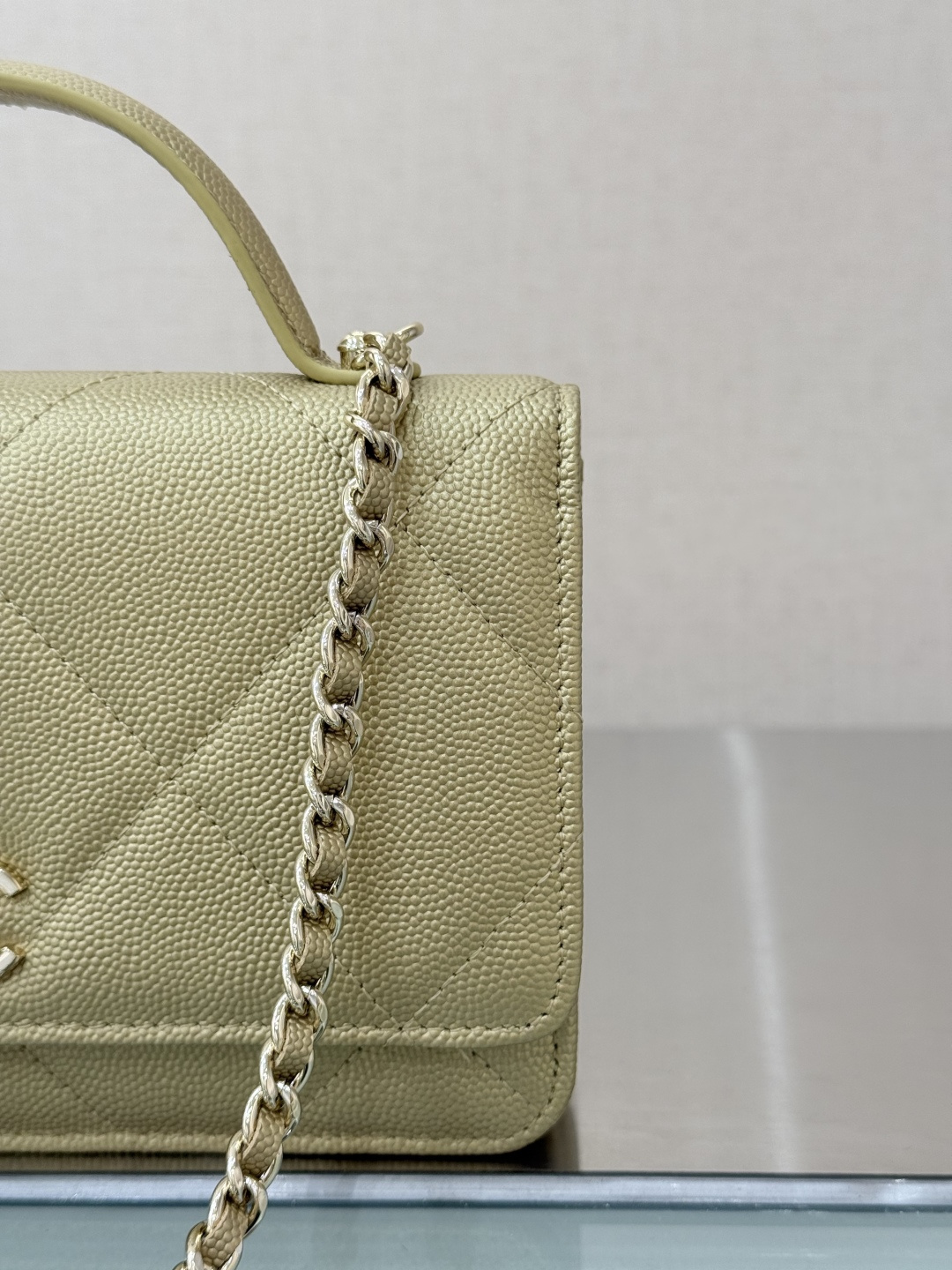 Classic Wallet On Chain with Top Handle（Light Olive Green） - Mocuir