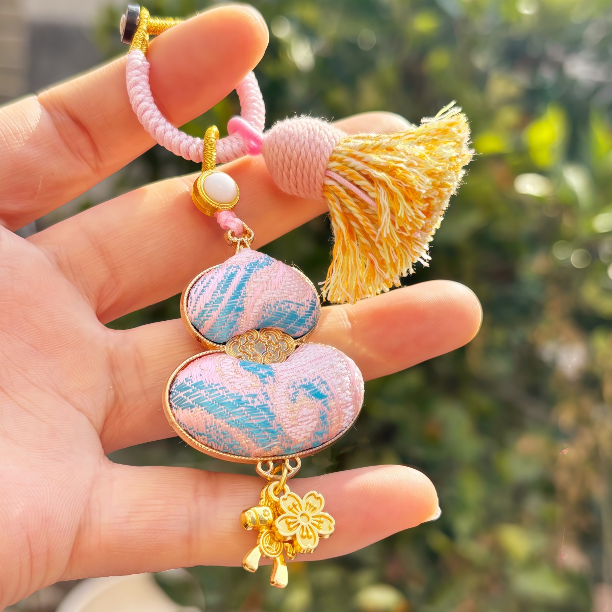 Chinese style embroidery gourd pendant decoration