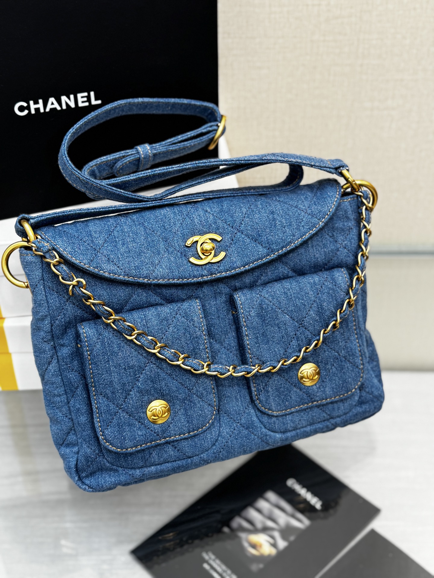 Denim Messenger Bag - Mocuir