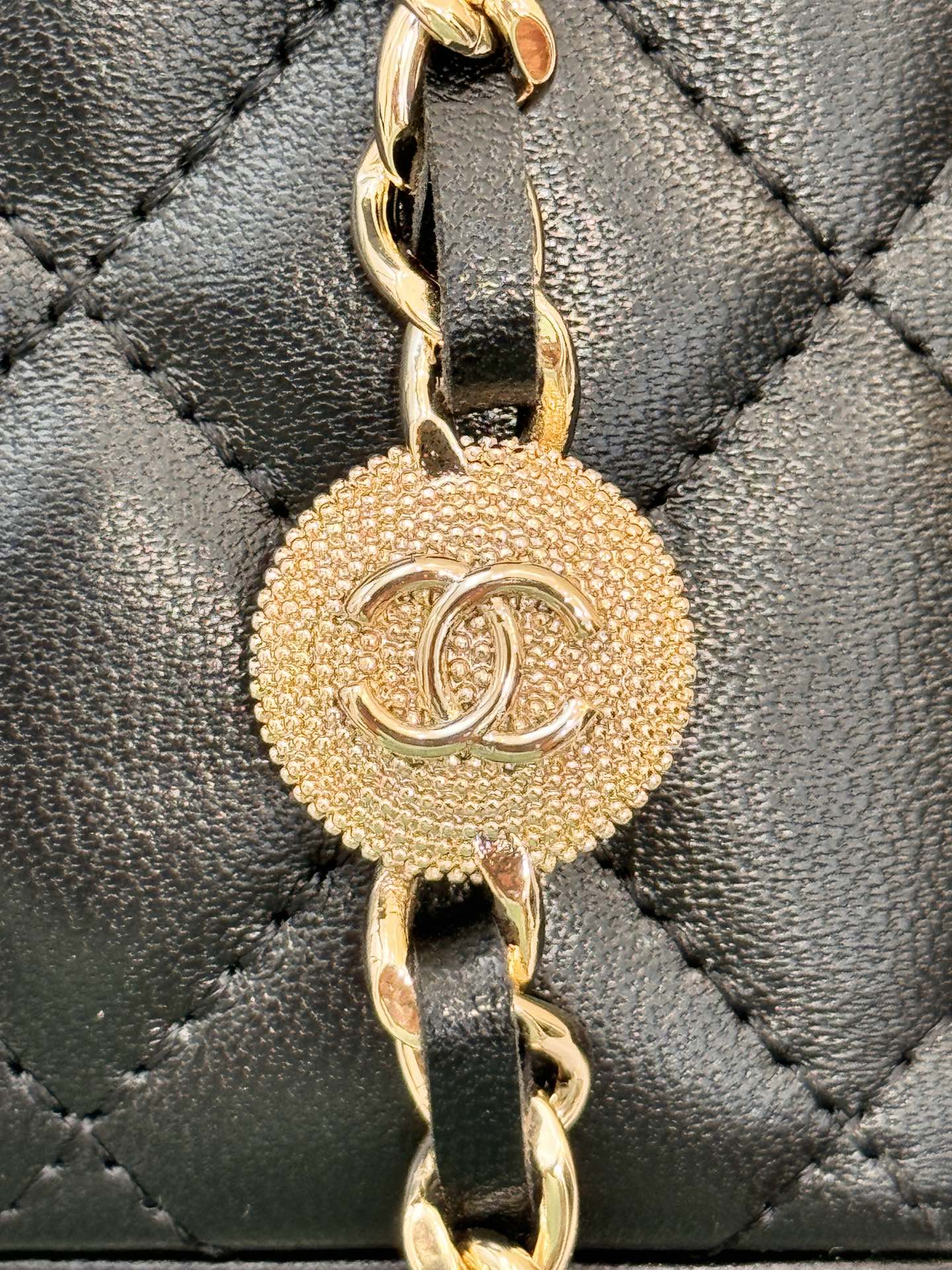 Mini Vanity Case with Chain in Black Quilted Calfskin with Crystal CC Logo & Light Gold-Tone Hardware - Mocuir