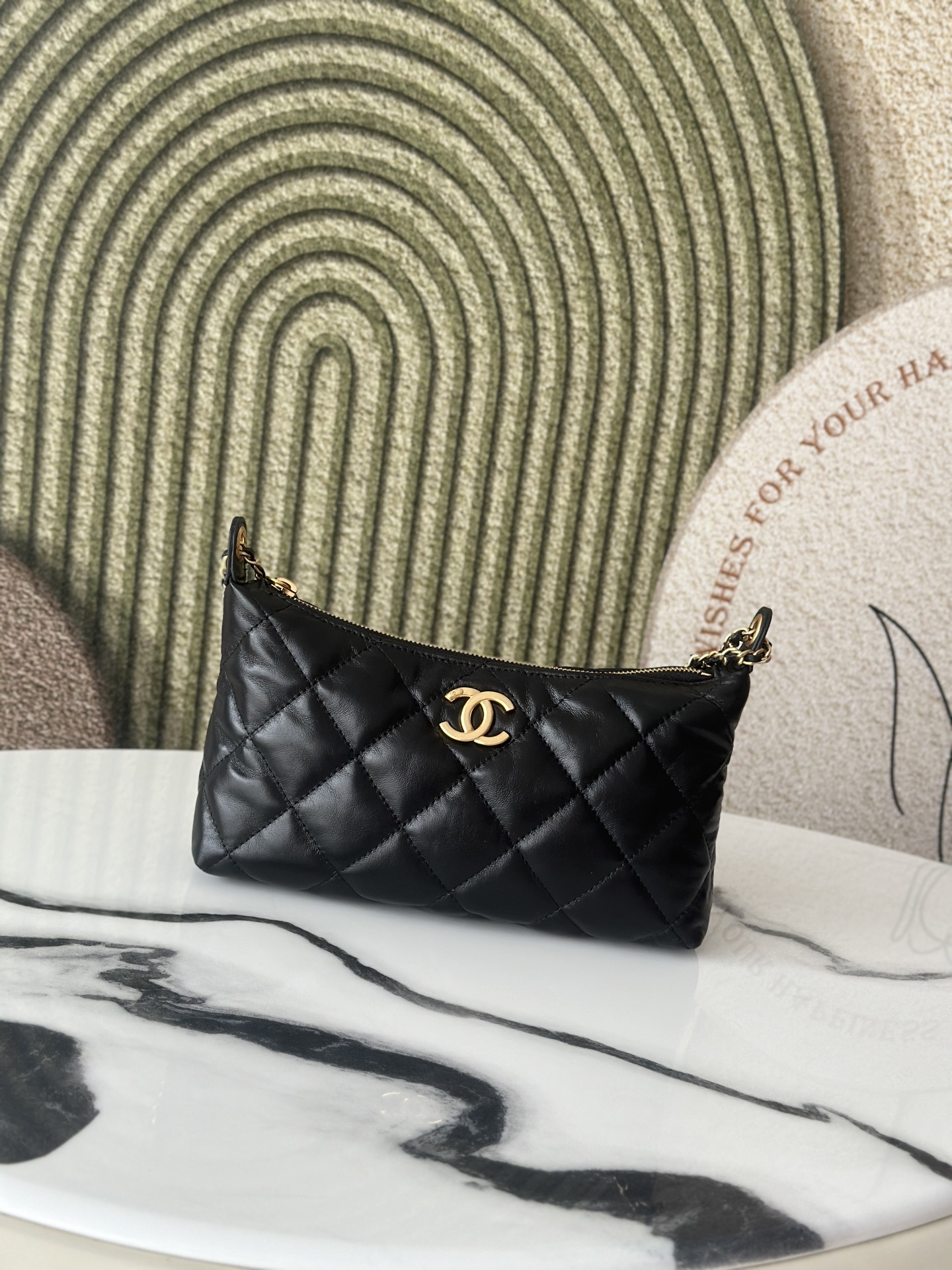 25S Black Shiny Lambskin Quilted Hobo Shoulder Bag with Gold-Tone Hardware - Mocuir