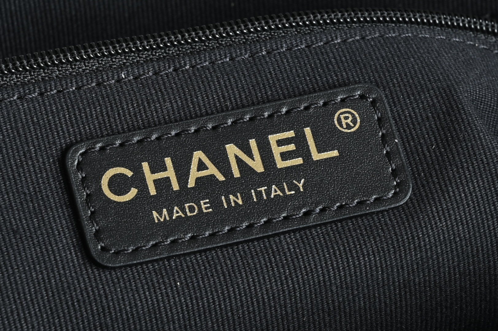 Large Flap Bag With Top Handle in Grey & Black Quilted Suede Lambskin and Shiny Lambskin with Gold-Tone Metal (Model AS5637) - Mocuir