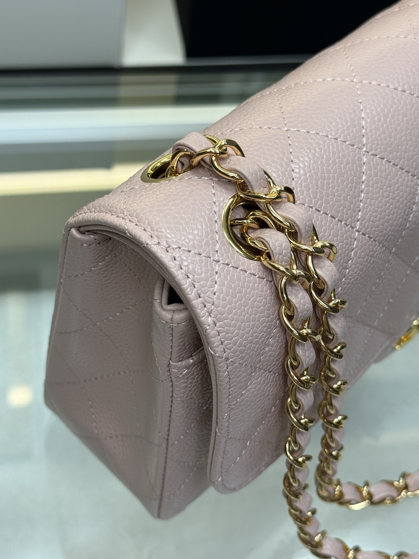 Classic Flap Bag（Light Purple） - Mocuir