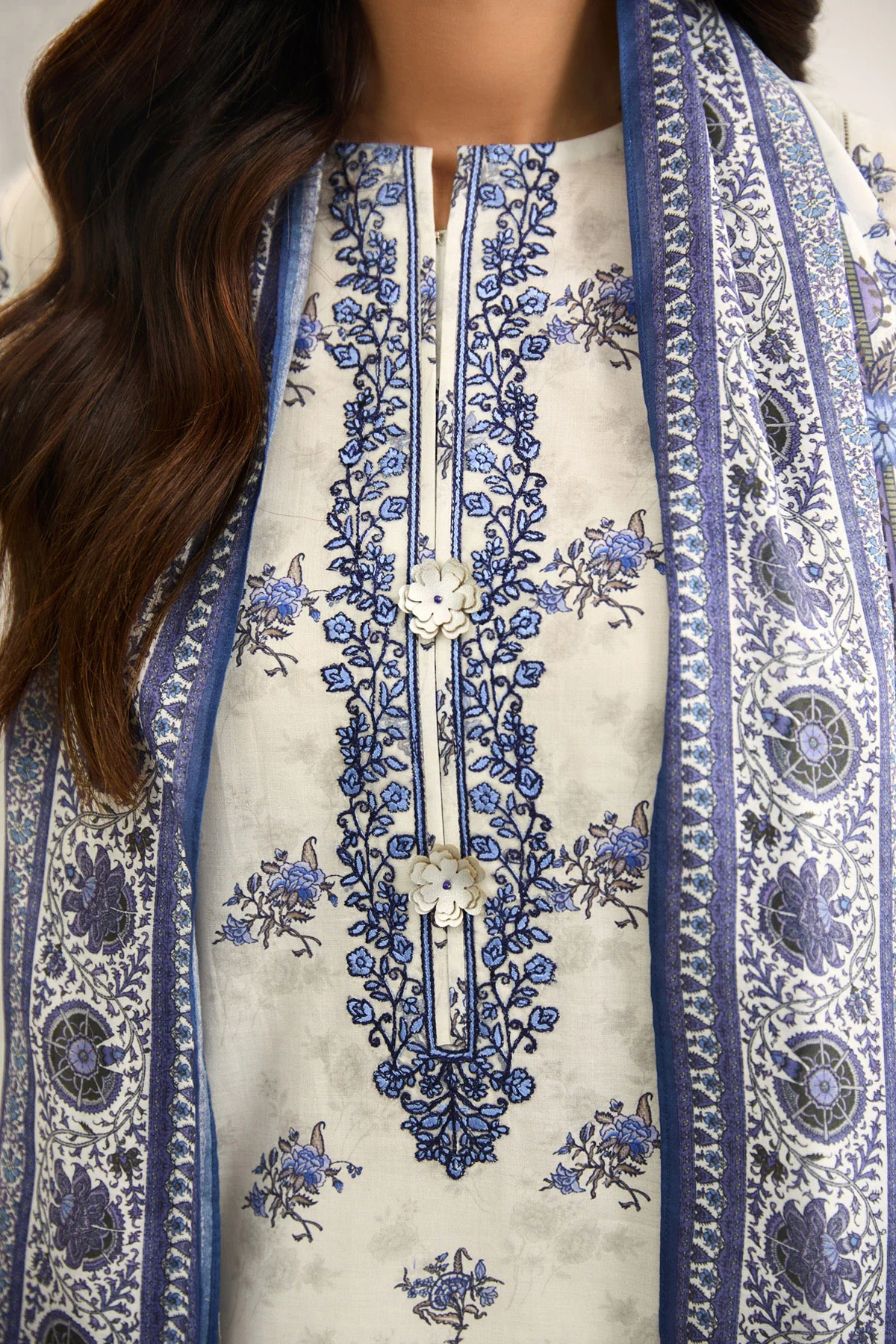 LAWN | EMBROIDERED