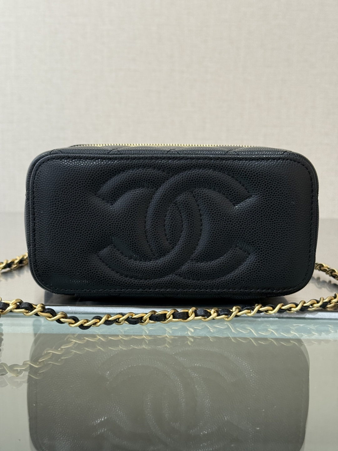 25C Top Handle Long Vanity Case (AS5221) in Black Quilted Grained Calfskin with Antique Gold-Tone Hardware - Mocuir