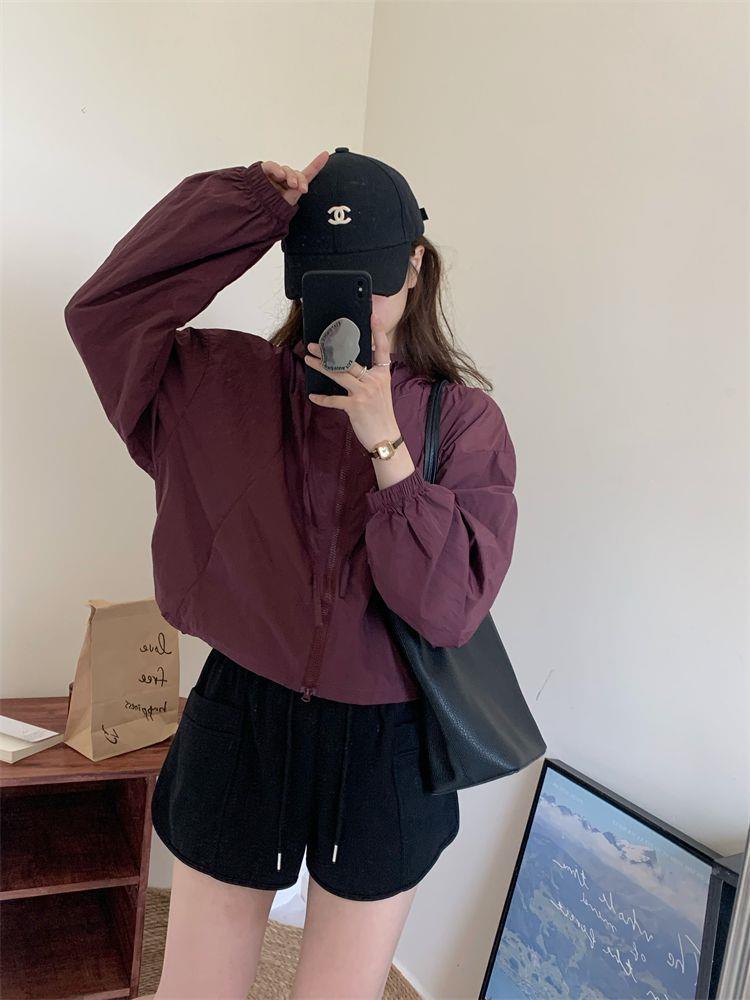 Women's short hooded sunscreen coat
