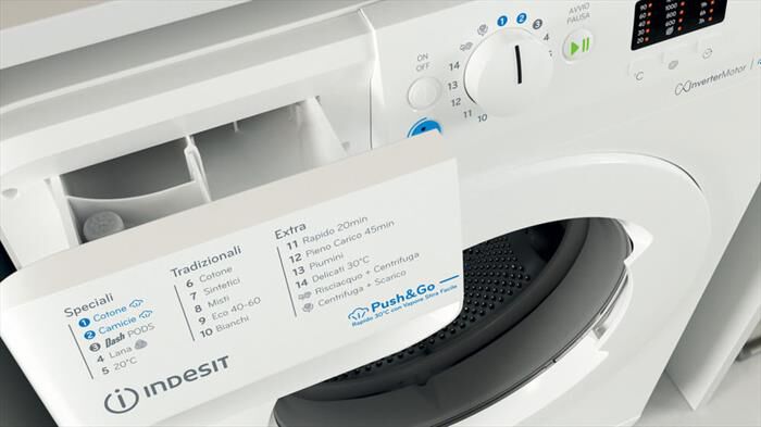 INDESIT - Lavatrice BWA 81496X WV IT 8 Kg Classe A-Bianco