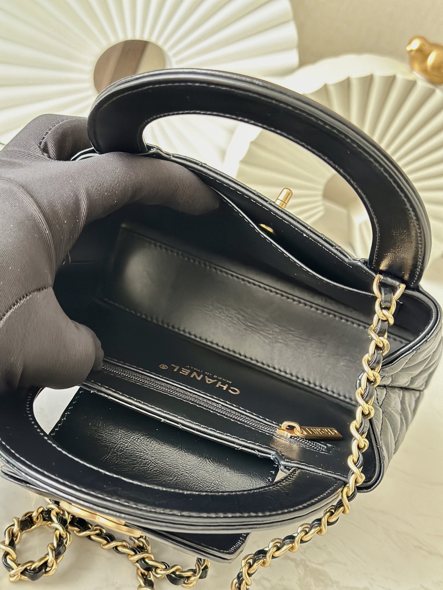 Black Shiny Calfskin Quilted Mini Kelly-Style Handbag with Gold Hardware - Mocuir