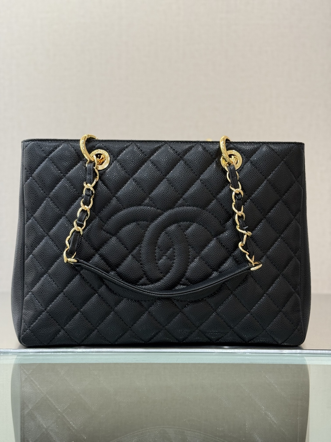 Grand Shopping Tote (GST) in Black Caviar Leather with Gold-Tone Hardware (Model A50995) - Mocuir