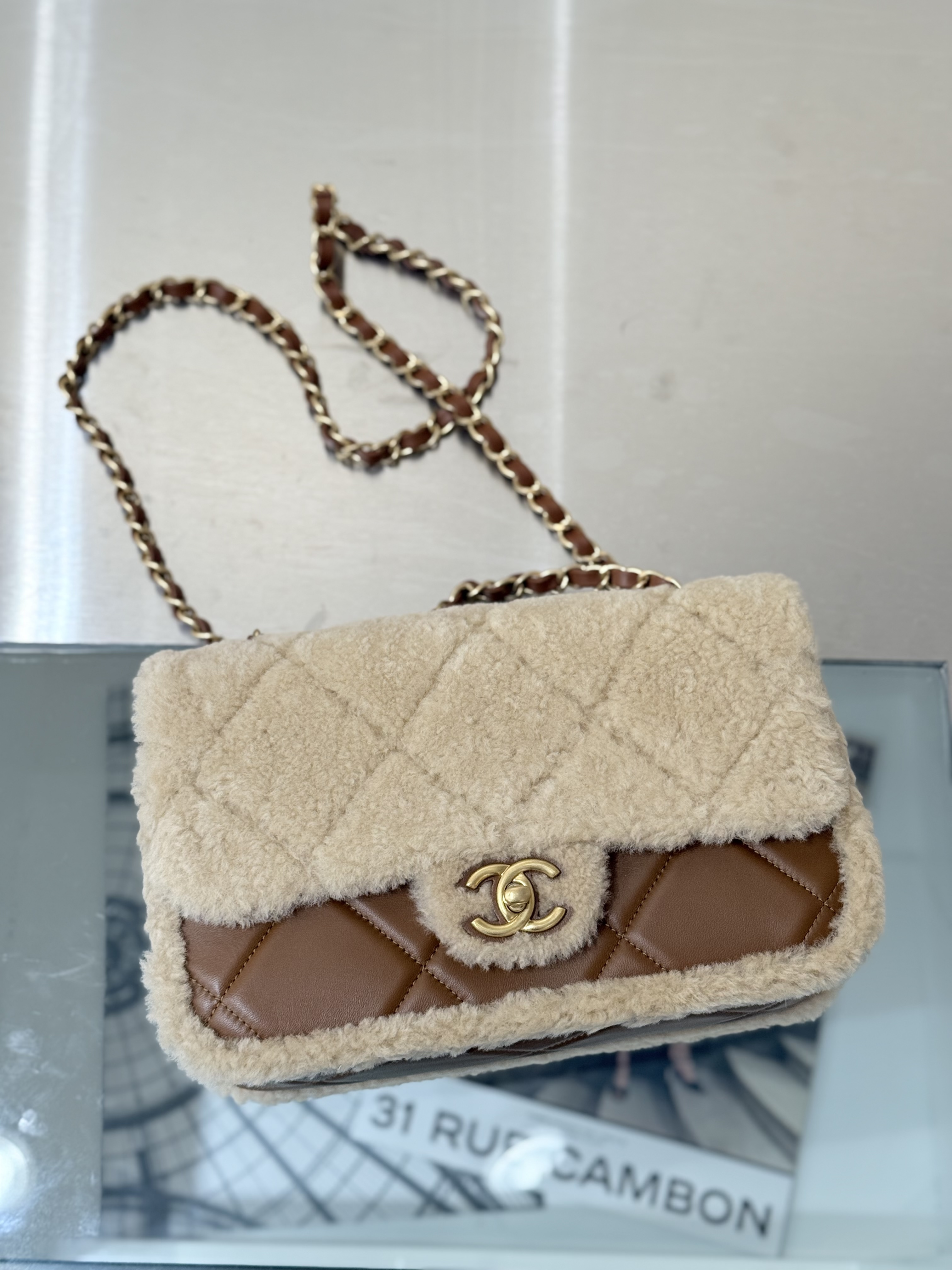 24K Fall-Winter Teddy Shearling & Lambskin Classic Flap Bag with Gold Hardware (Model AS5148  AS5149) - Mocuir