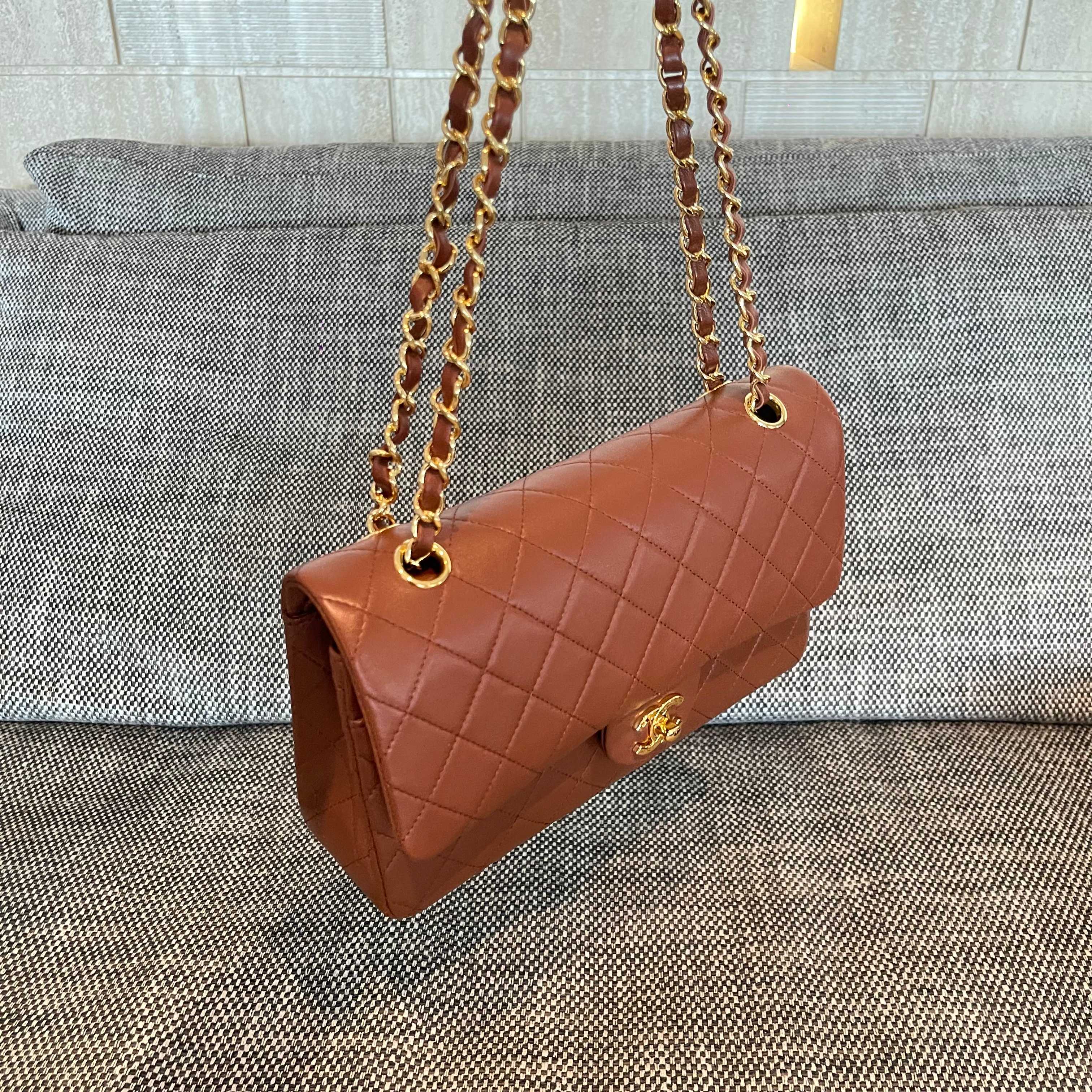 Vintage Classic Flap Caramel Brown Quilted Lambskin Bag with Gold-Tone Hardware - Mocuir