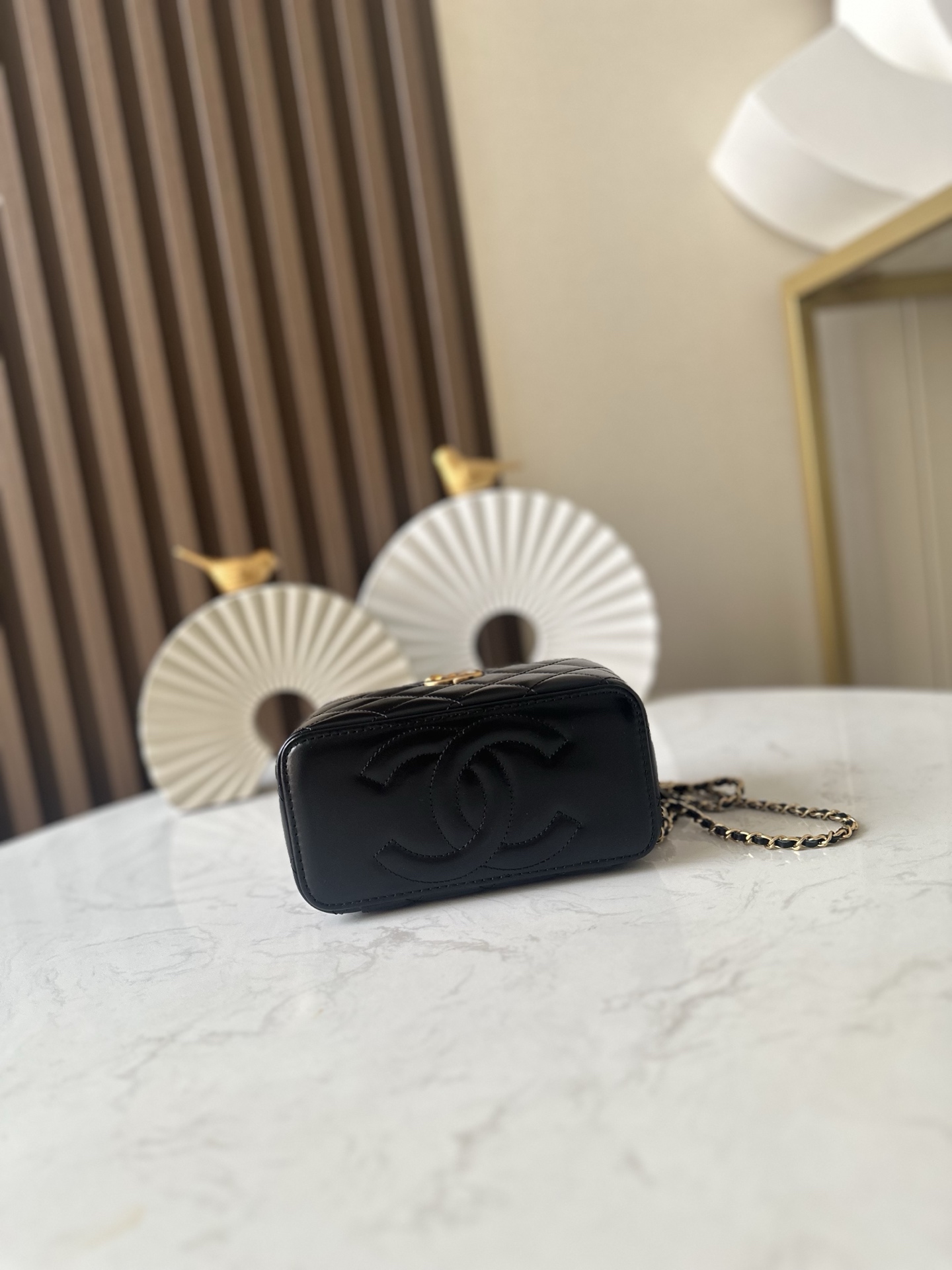 Black Lambskin Quilted Small Vanity Case with Chain (Model AP2199) - Mocuir