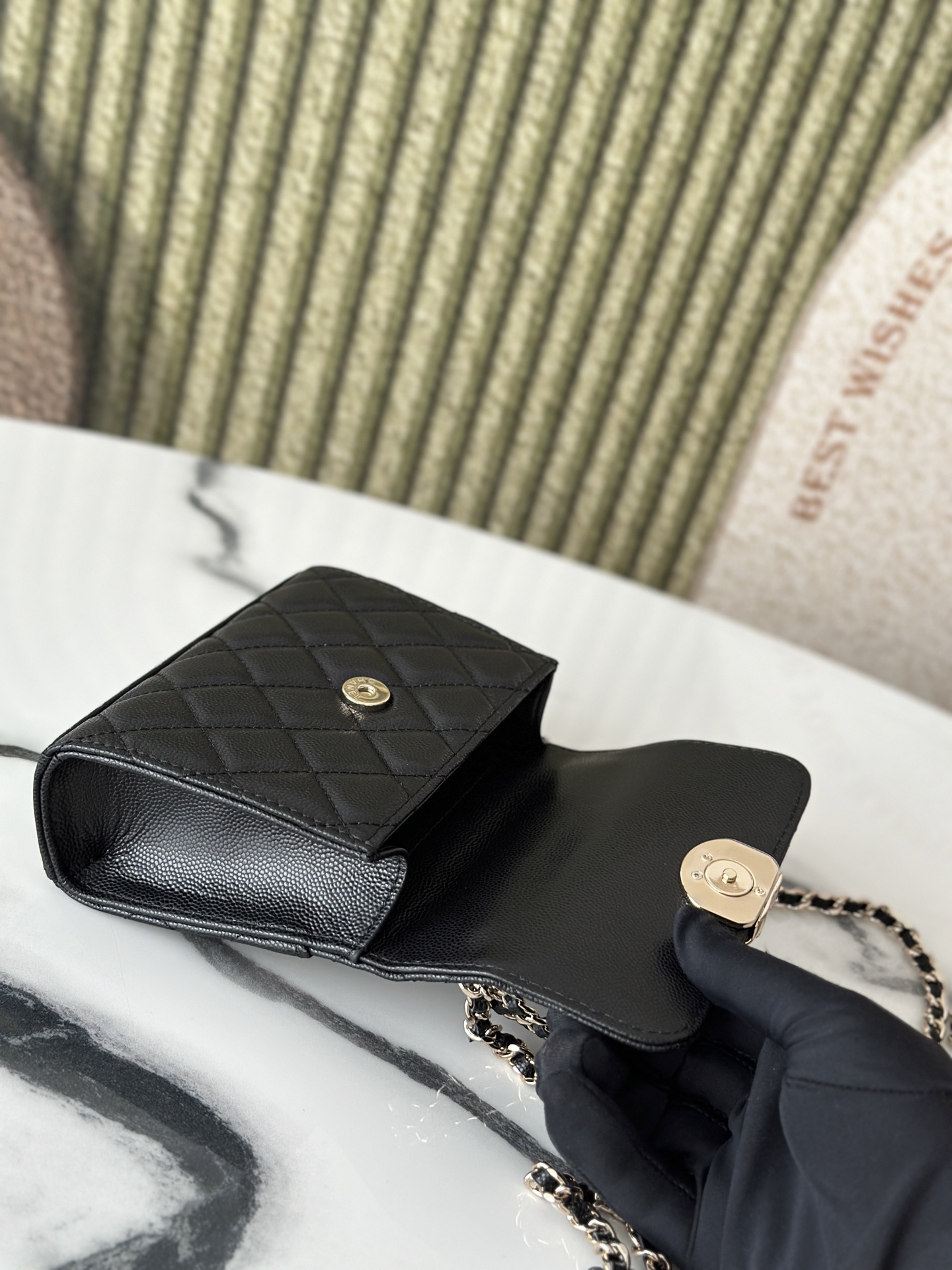 25c/26c Small Envelope Flap Bag with Chain Handle - Mocuir