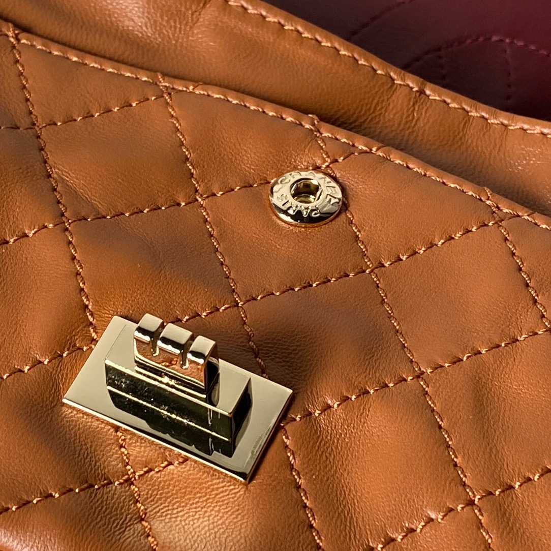 2.55 Reissue Caramel Quilted Calfskin Flap Handbag with Light Gold-Tone Hardware - Mocuir