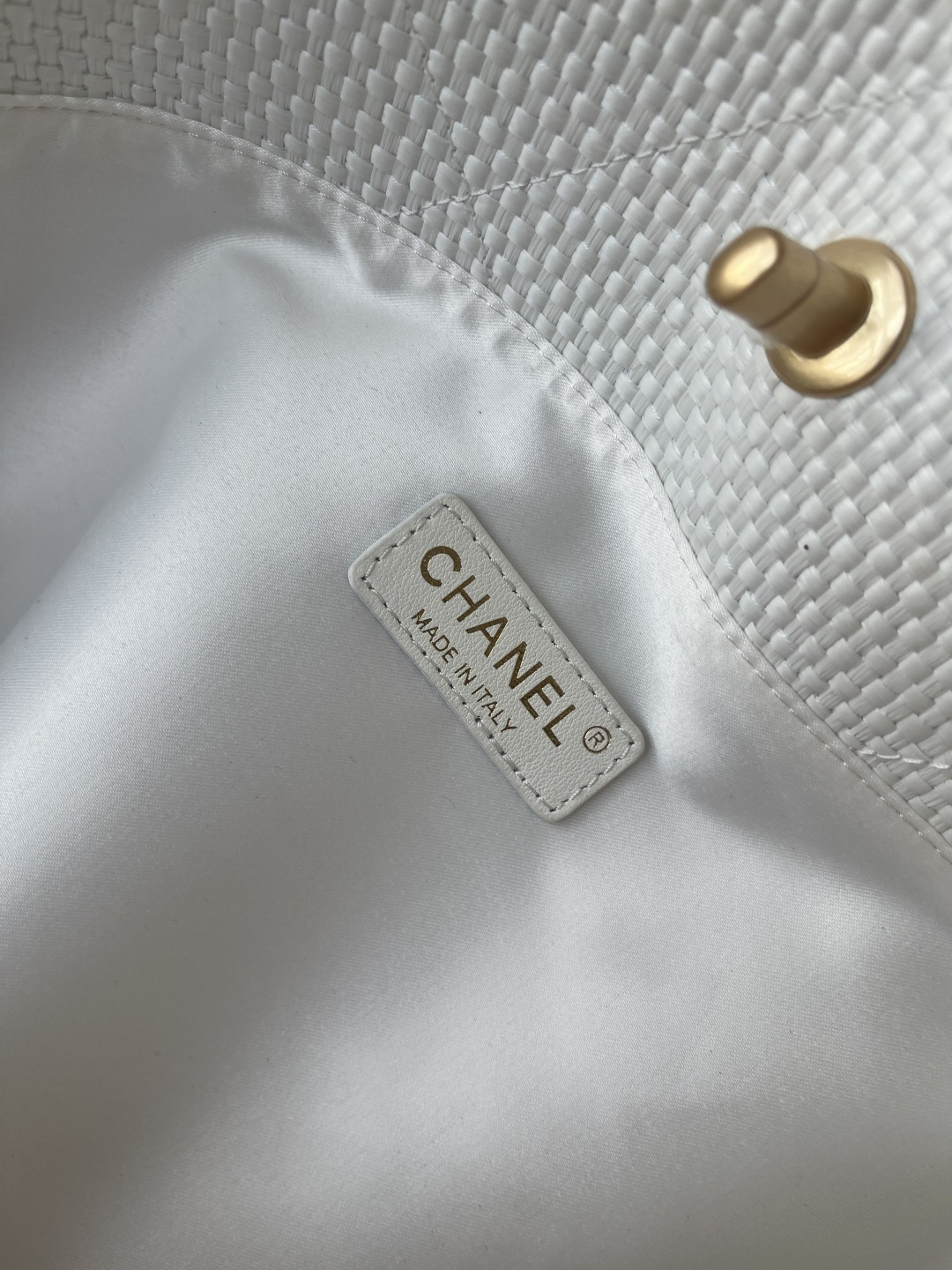 25C Woven Straw Large Tote Handbag with Black Calfskin Trim and Gold-Tone Hardware - Mocuir