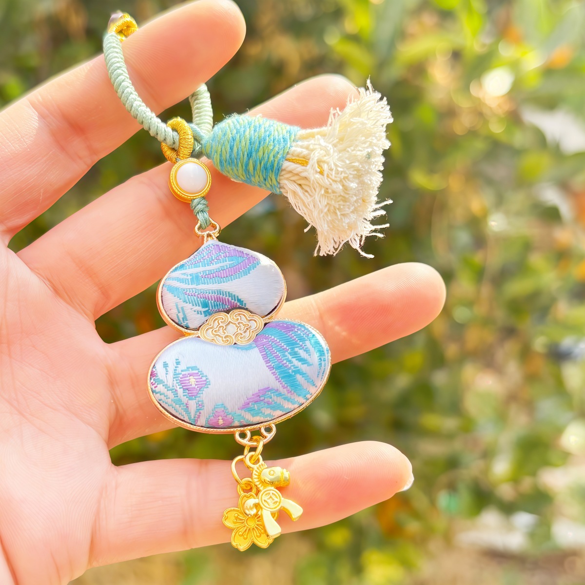 Chinese style embroidery gourd pendant decoration