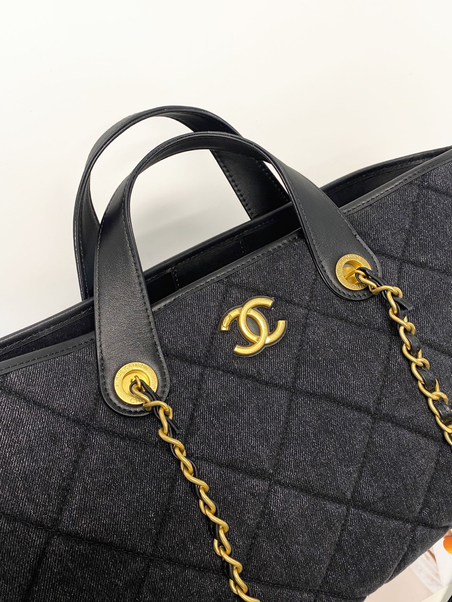 26C Denim Tote Bag in Black Washed Denim with Antique Gold Hardware (Model AS5640) - Mocuir