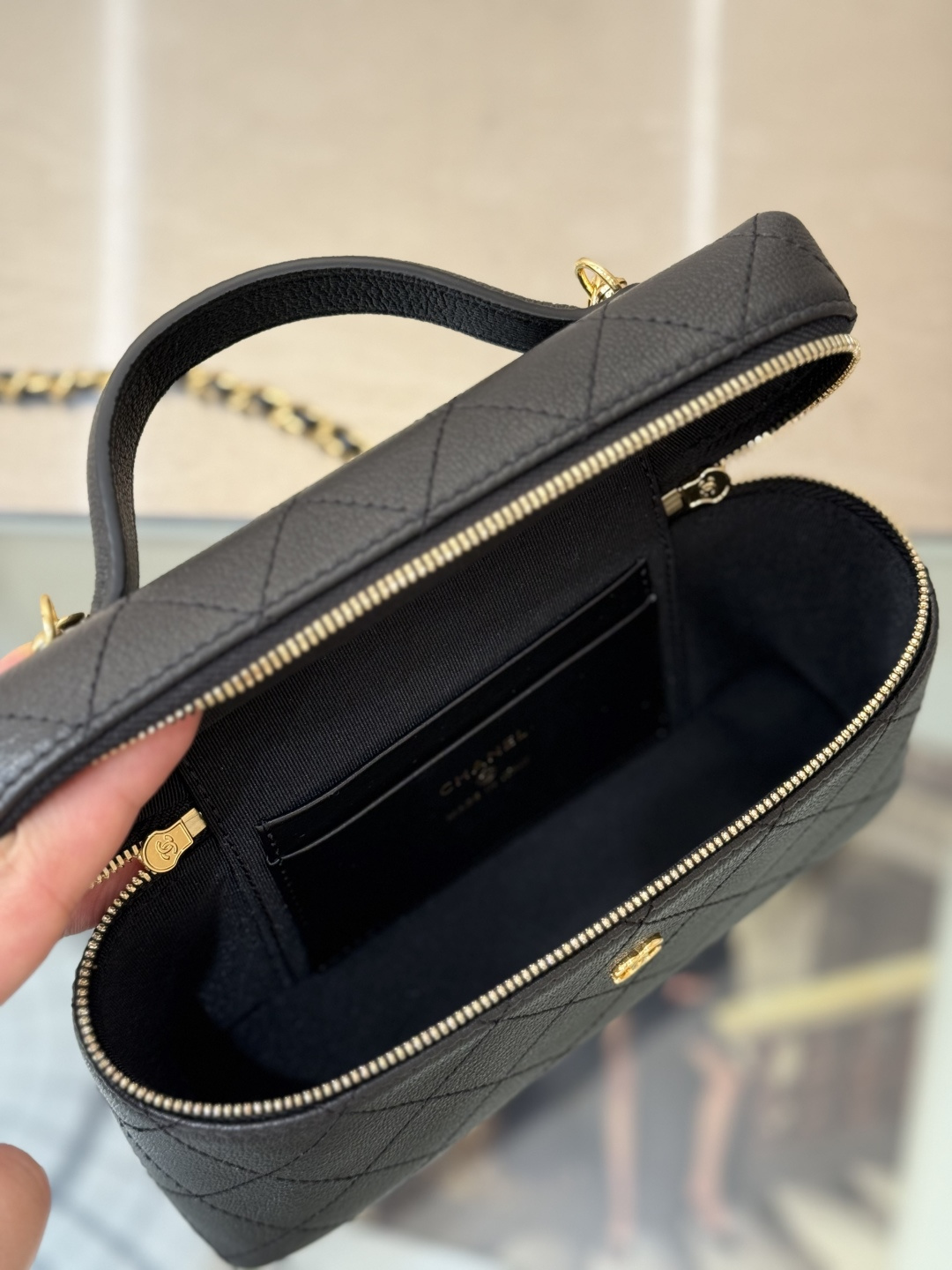 Clutch with Chain (LP Style Bag) - Mocuir