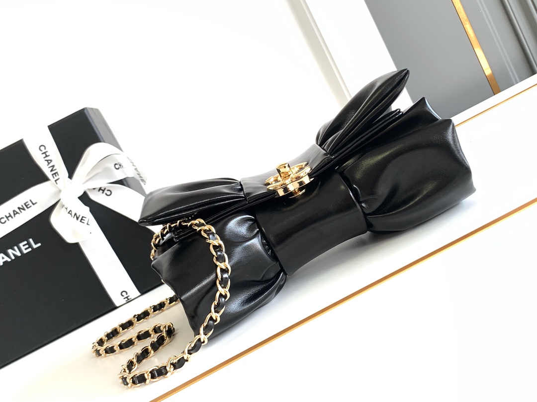 24C Bow Bag Clutch with Chain in Black Quilted Lambskin with Light Gold-Tone Hardware - Mocuir