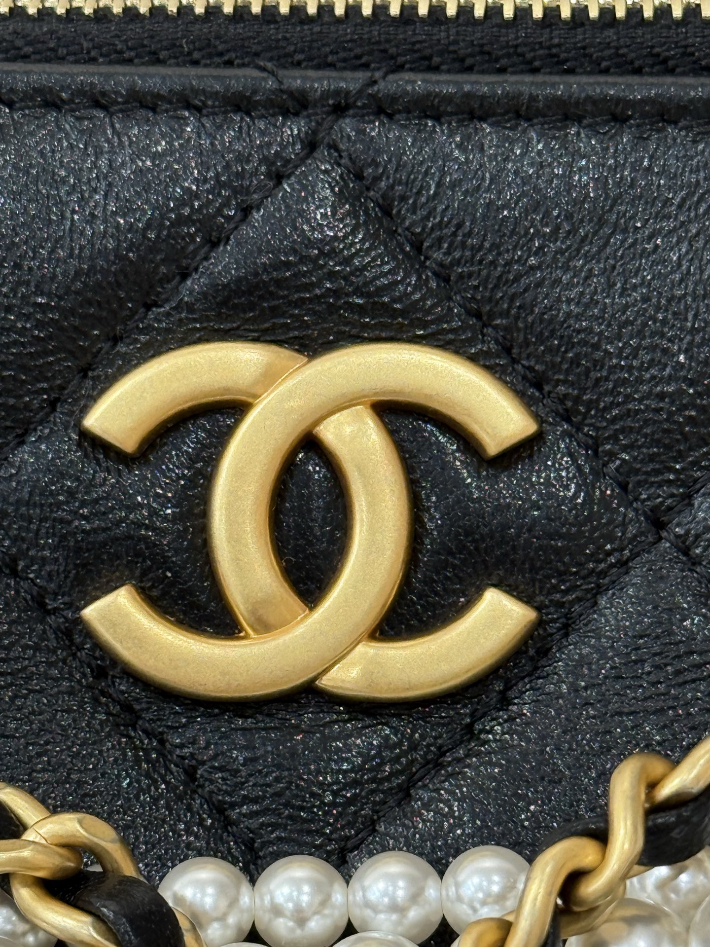 25C26C Pearl Chain Hobo Lunch Box Bag in Black Lambskin with Gold Hardware (Model AP4976) - Mocuir