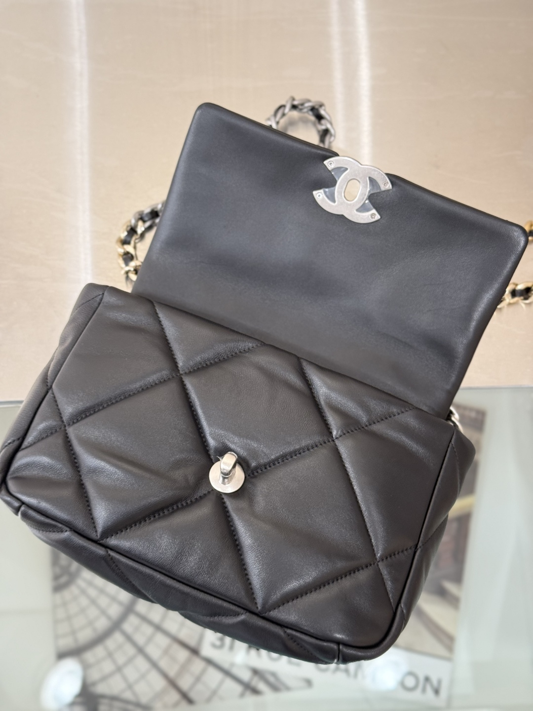 19 Medium Flap Bag (AS1160) in Black Shiny Lambskin with Tri-Tone Hardware - Mocuir
