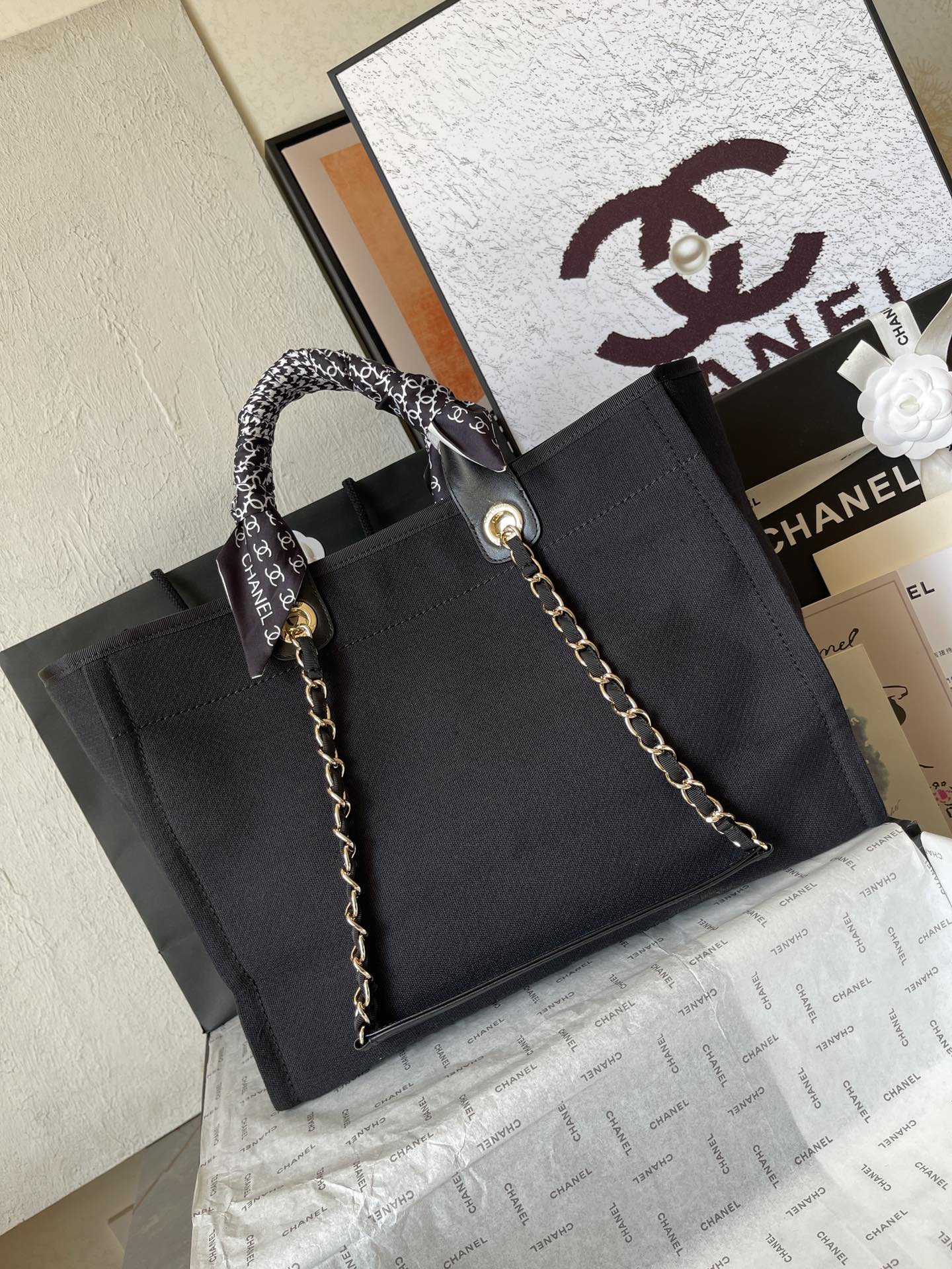 Deauville Large Canvas Tote Bag with Gold-Tone Hardware - Mocuir