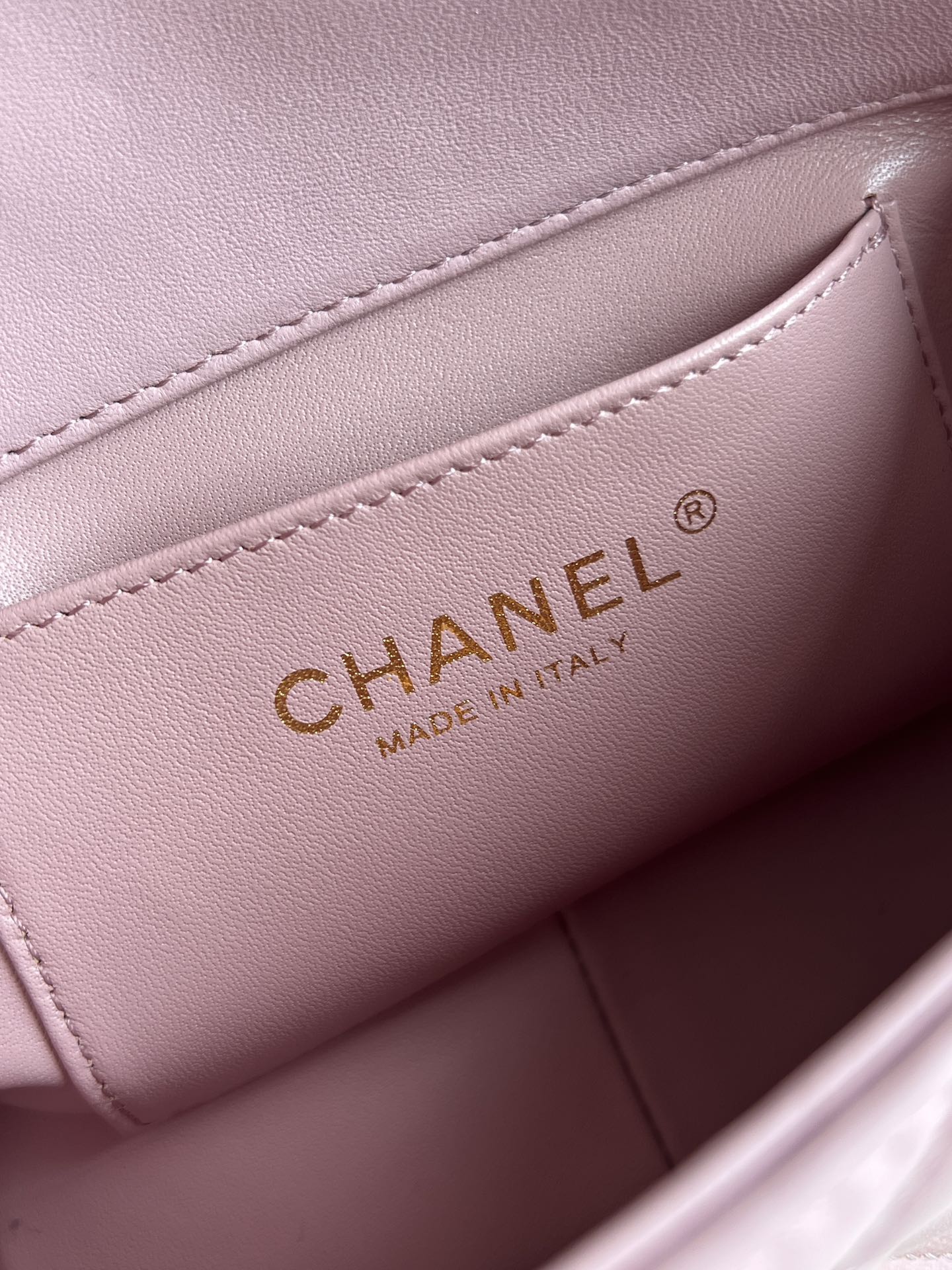 24A Mini Classic Flap Bag in Ballet Pink Quilted Lambskin with Pearl & Crystal CHANEL Letter Chain and Light Gold-Tone Hardware (AS4986) - Mocuir