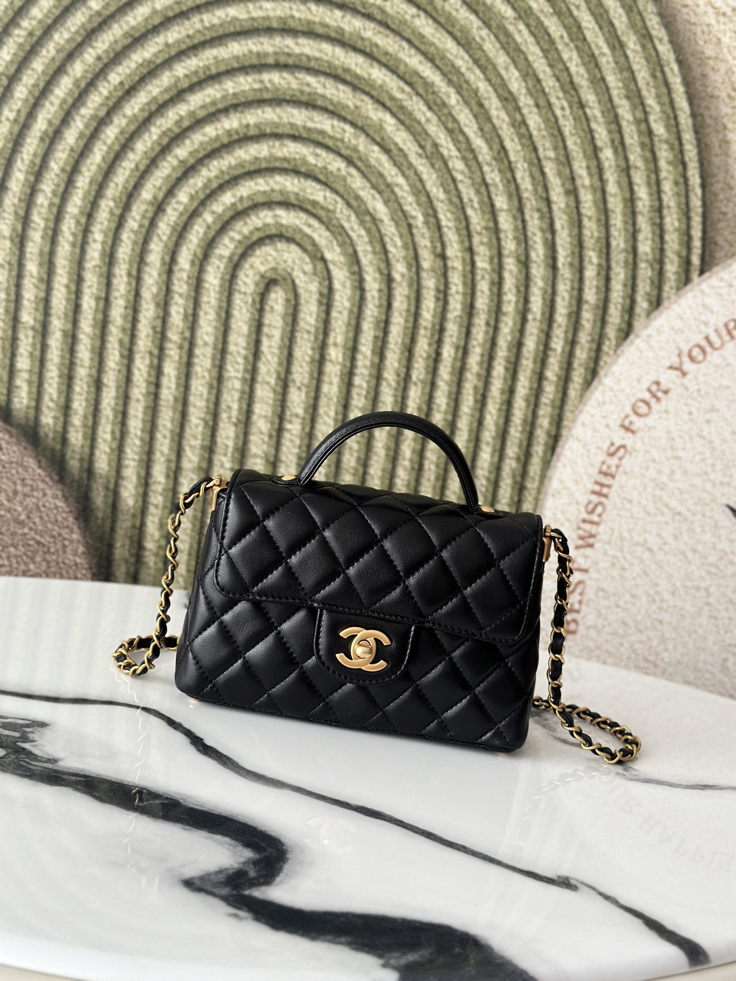 25C/26C Small Classic Flap with Top Handle - Mocuir