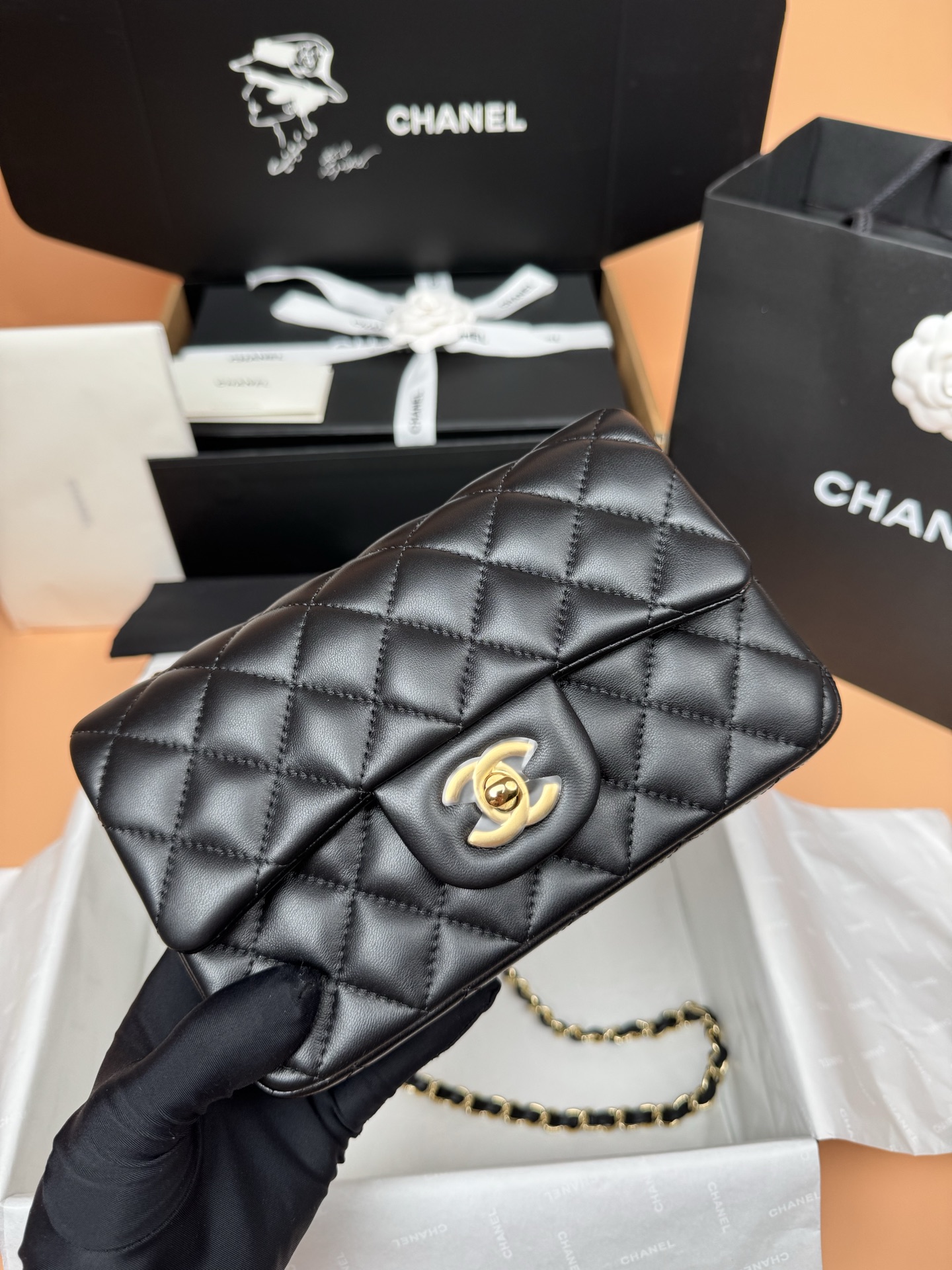 Classic Flap Mini（Gold LOGO) - Mocuir