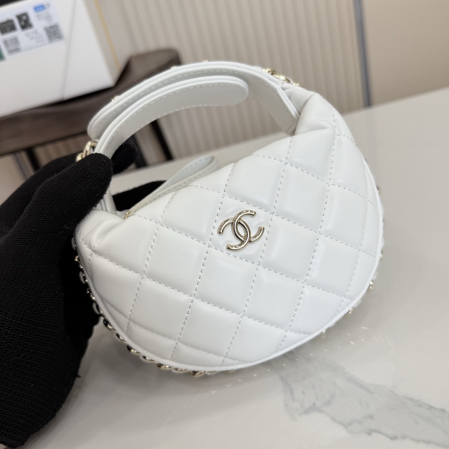 23C Hula Hoop Pouch Quilted Lambskin Bag in White (Gold Hardware) - Mocuir