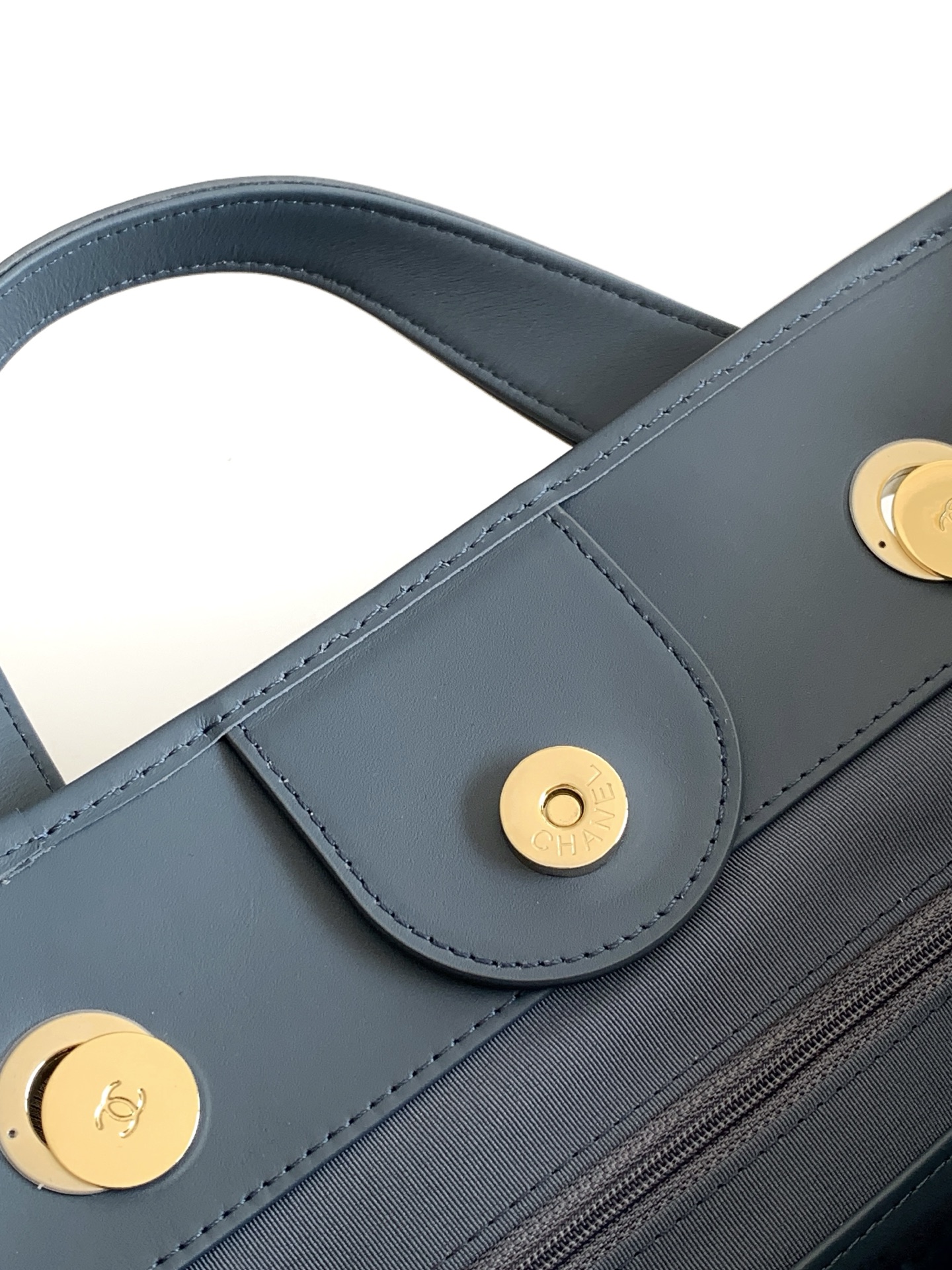 Deauville Large Striped Canvas Tote Bag in Navy Blue with Gold-Tone Hardware - Mocuir