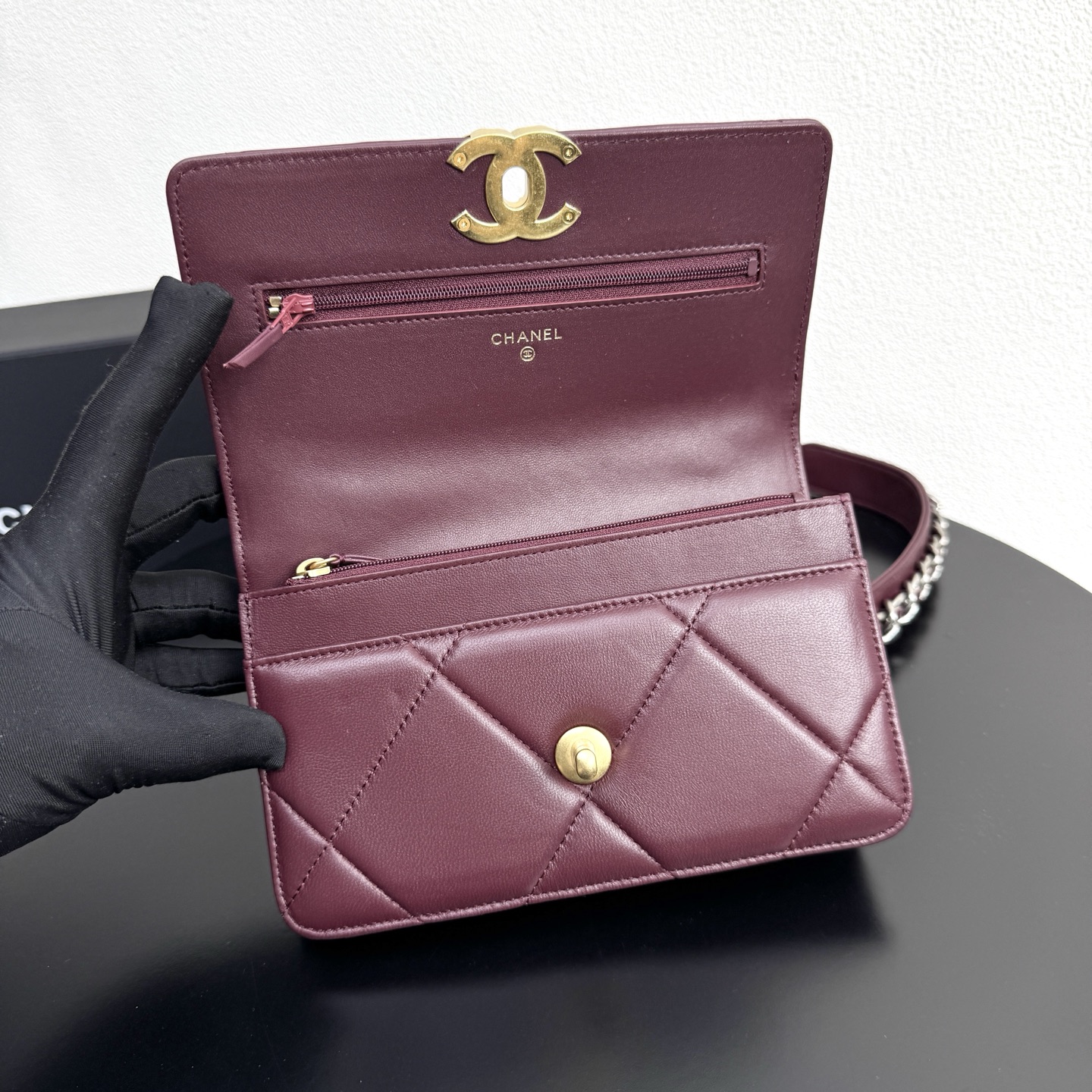 19 WOC Quilted Lambskin Shoulder Bag in Burgundy (Tri-Tone Hardware) - Mocuir
