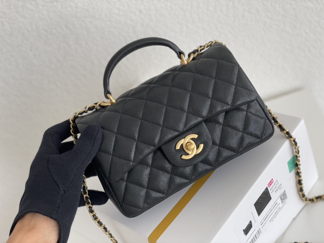 Classic Flap Mini Bag with Top Handle in Black Quilted Grained Calfskin (Caviar) with Gold-Tone Hardware - Mocuir