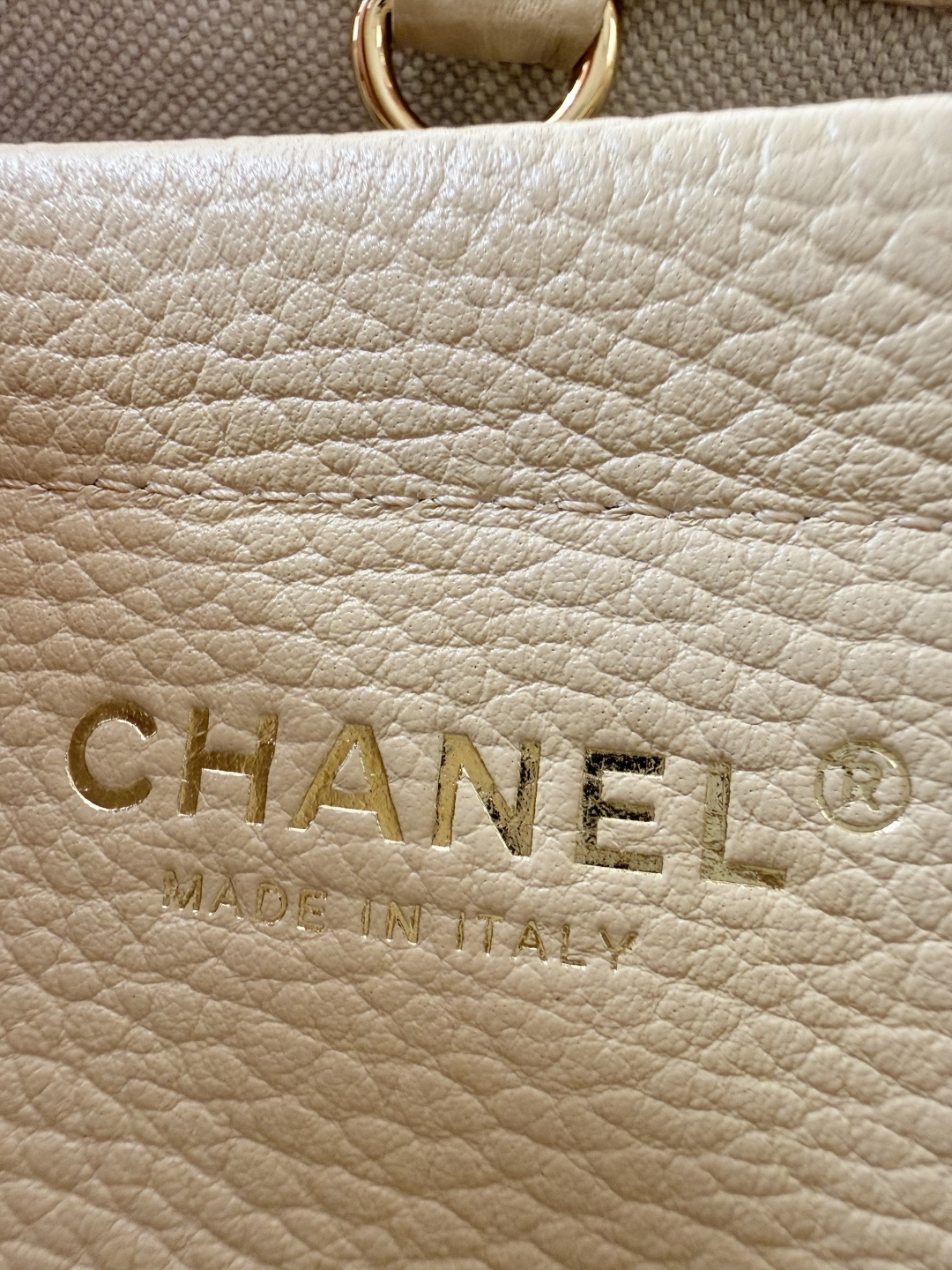 26P Cruise Preppy Coco Bowling Bag in Beige Caviar Leather with Gold-Tone Hardware - Mocuir