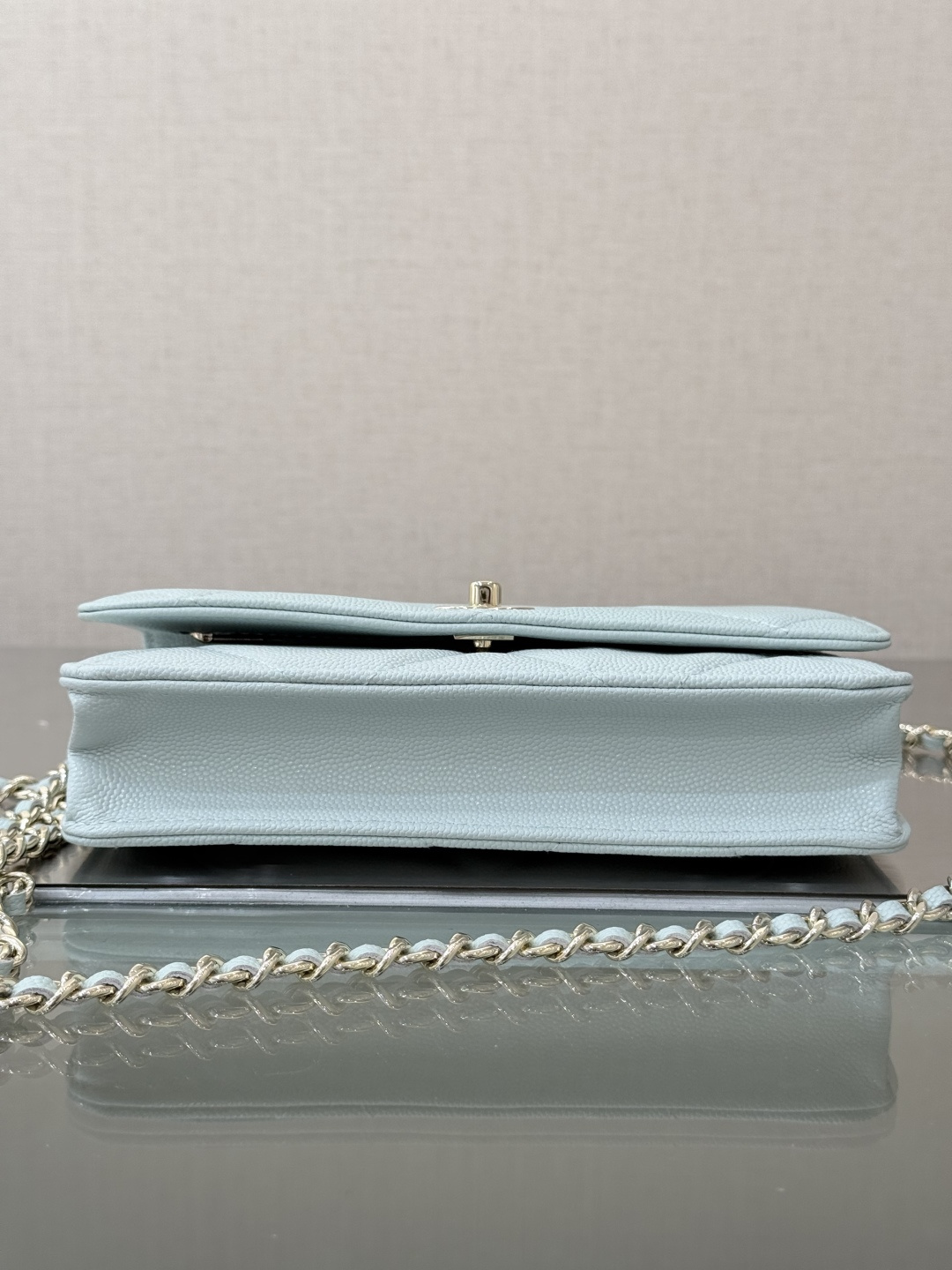 Wallet on Chain with Top Handle (AP3984) in Light Blue Caviar Leather with Gold-Tone Hardware, 25C Cruise Collection - Mocuir