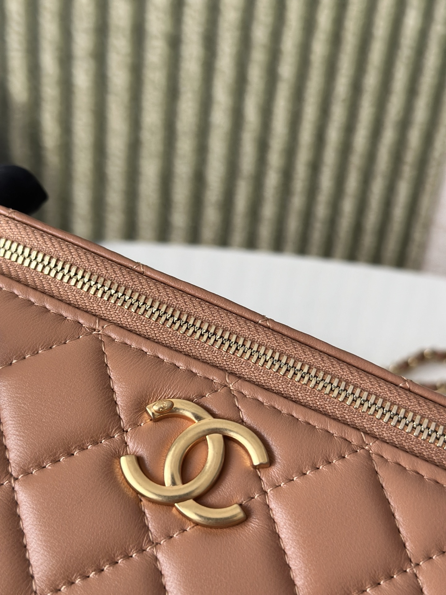 25B Caramel Quilted Lambskin Mini Vanity Case with Adjustable CC Chain and Gold-Tone Hardware - Mocuir