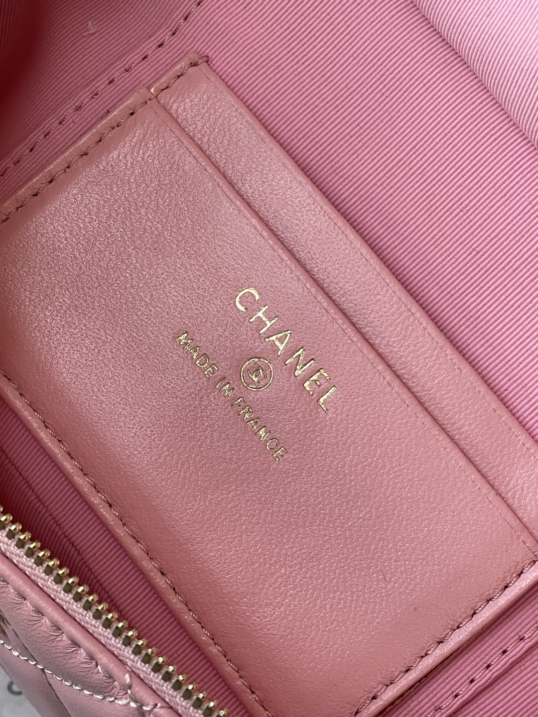 25C Classic Vanity Case with Chain（pink） - Mocuir