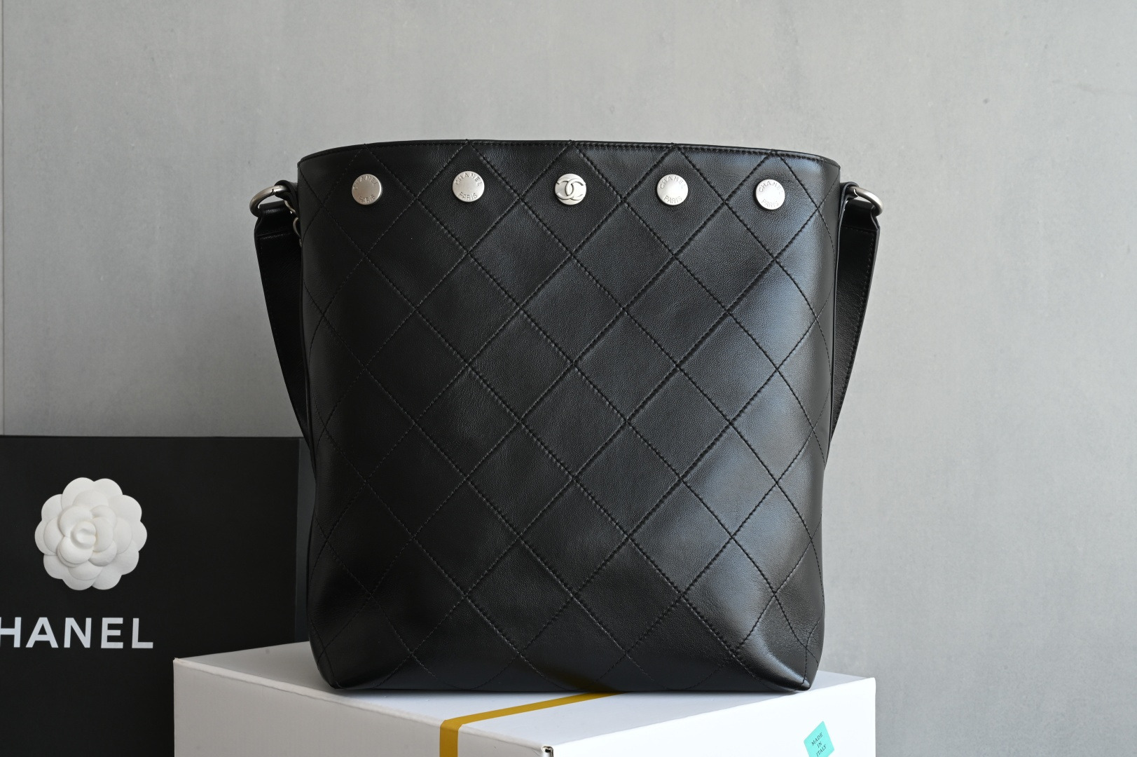 25P Cruise Collection Quilted Shiny Lambskin Hobo Tote Bag with Silver Studs & Chain (AS5406) - Mocuir