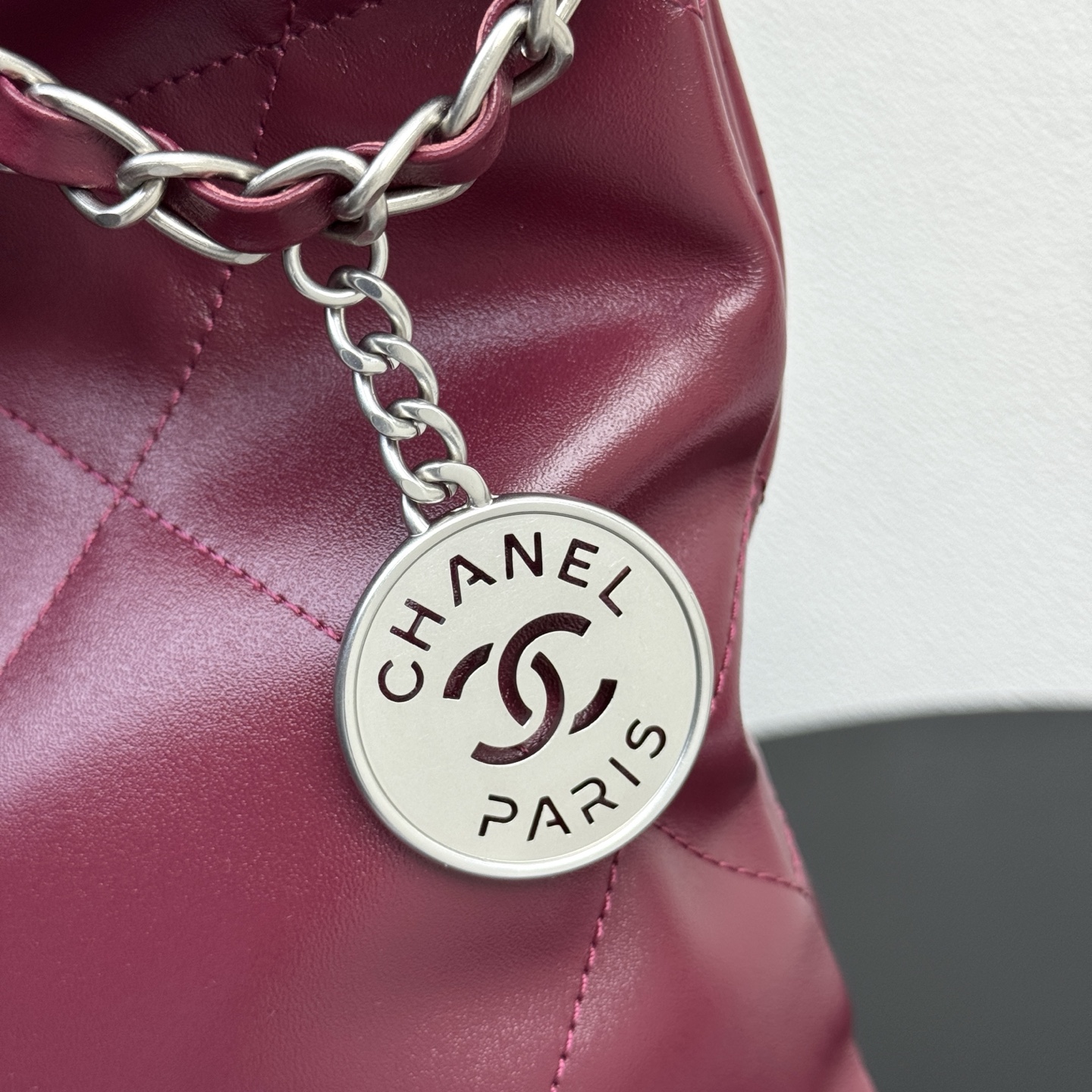 22 Bag Quilted Shiny Calfskin in Burgundy (Silver Hardware) - Mocuir