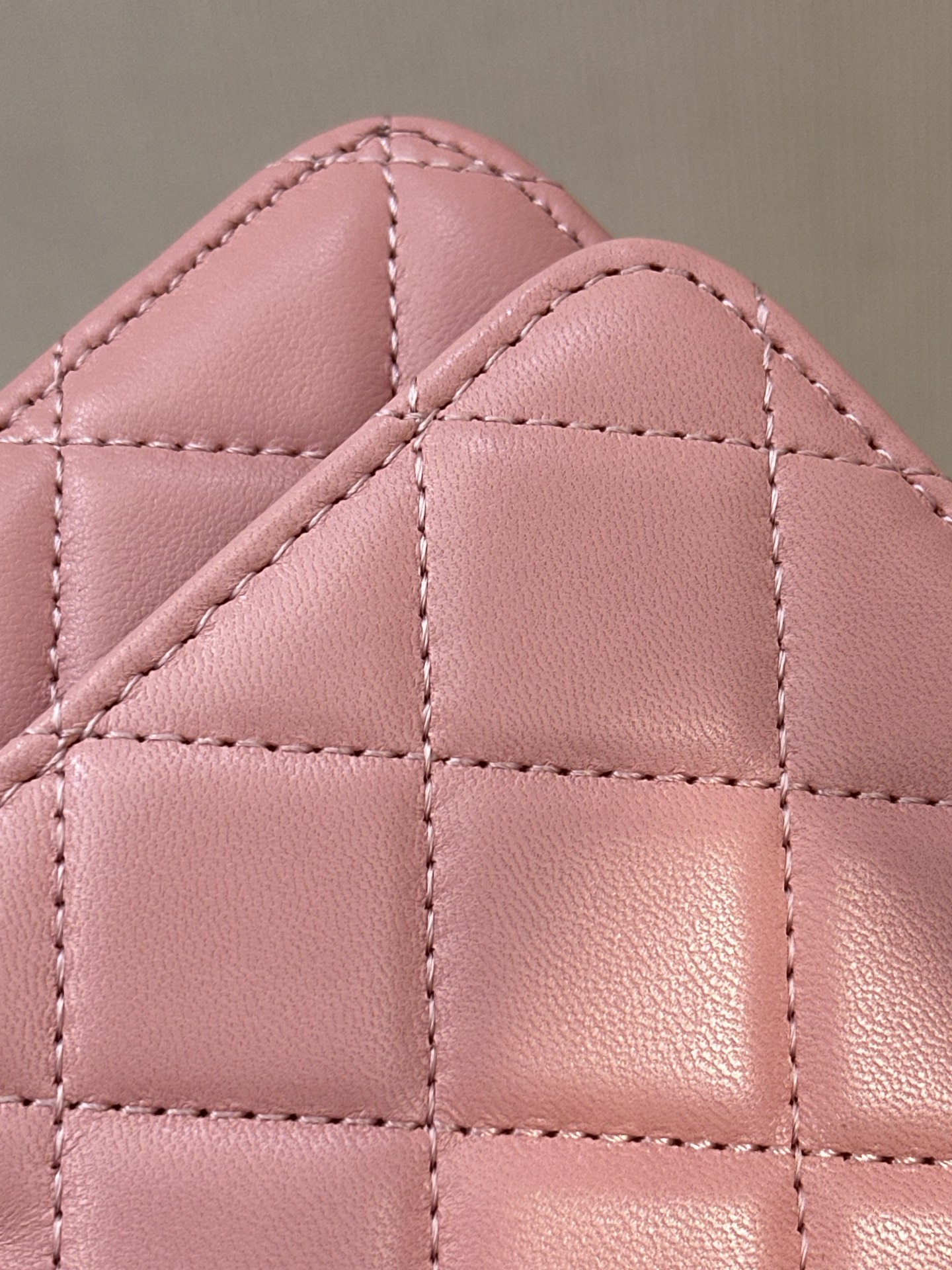 Classic Quilted Lambskin Wallet on Chain in Light Pink (Gold Hardware) - Mocuir
