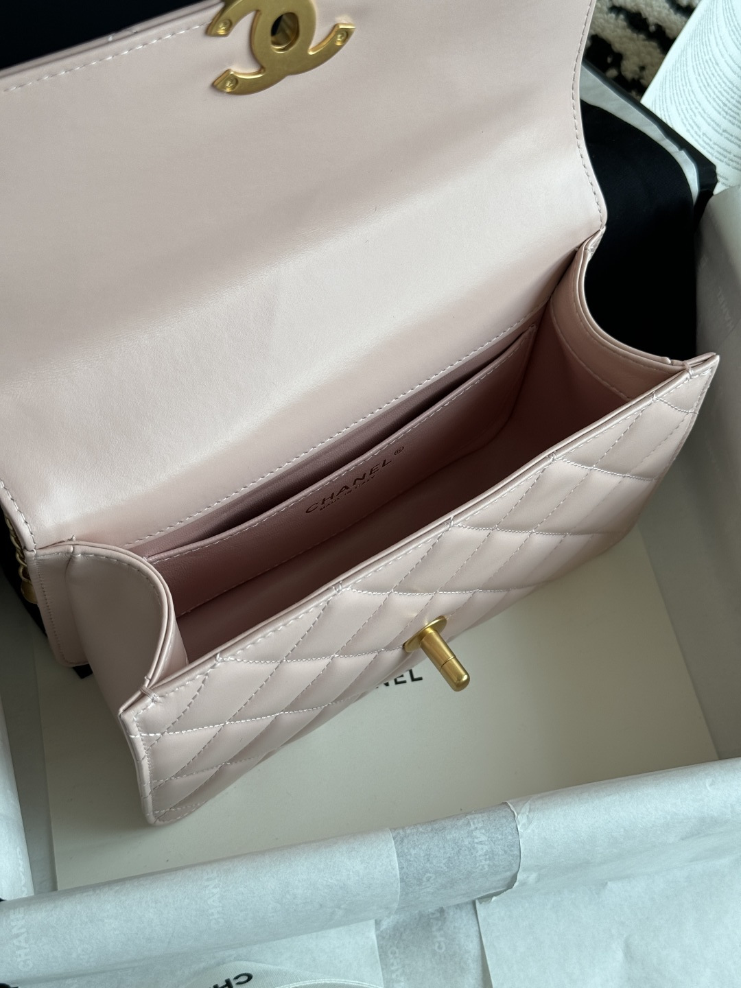 Wallet On Chain (WOC) with Double Gold Balls in Light Pink Quilted Shiny Caviar Leather with Antique Gold-Tone Hardware - Mocuir