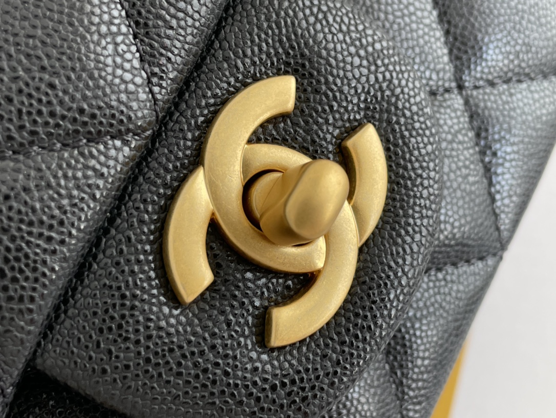 Classic Flap Mini Bag with Top Handle in Black Quilted Grained Calfskin (Caviar) with Gold-Tone Hardware - Mocuir