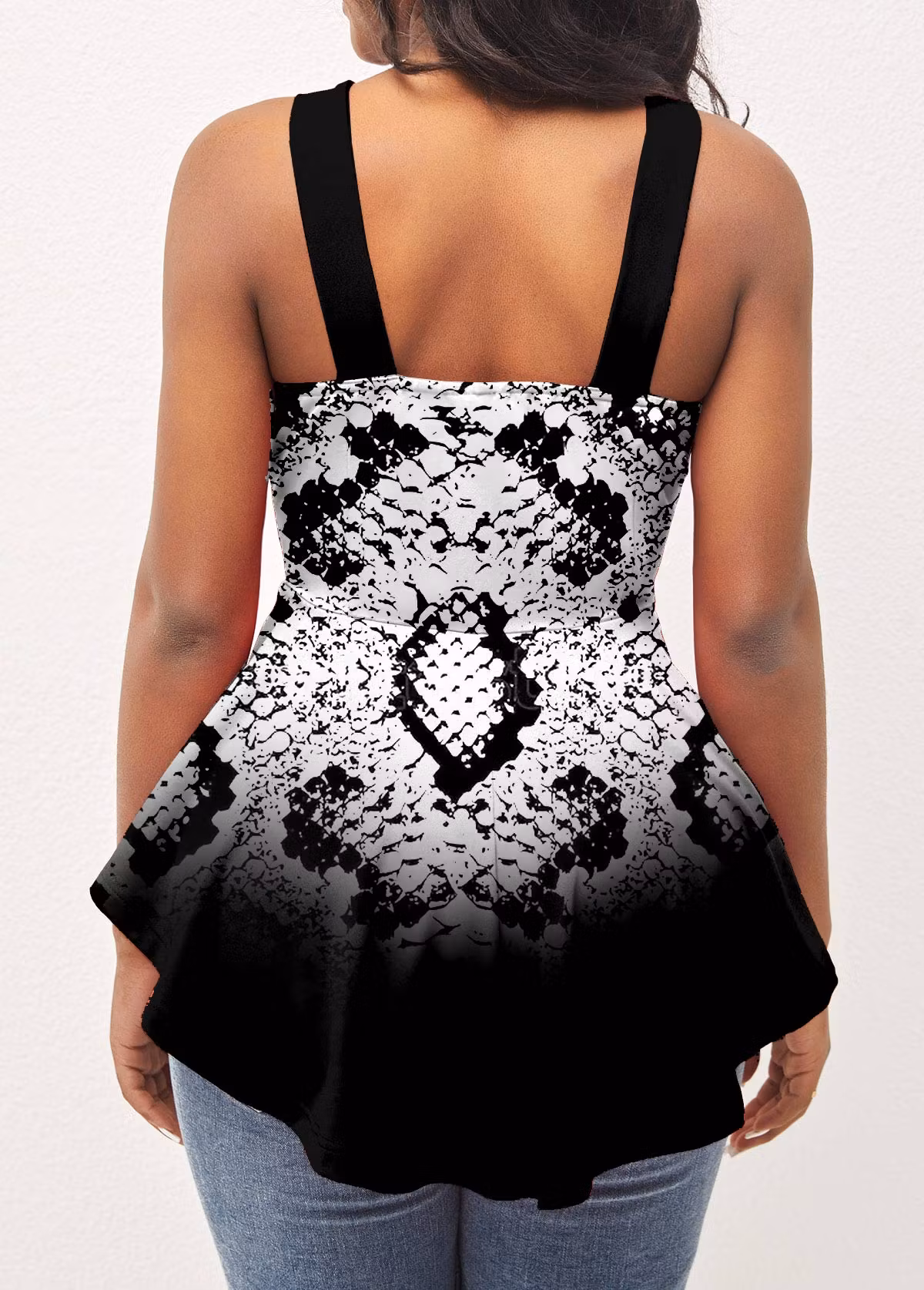 SALE                            Ombre Animal Pattern Asymmetric Hem Black T Shirt
