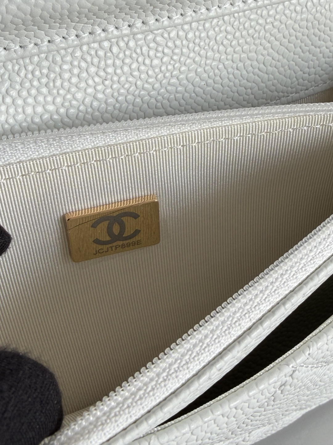 25C/26C Wallet On Chain（White） - Mocuir